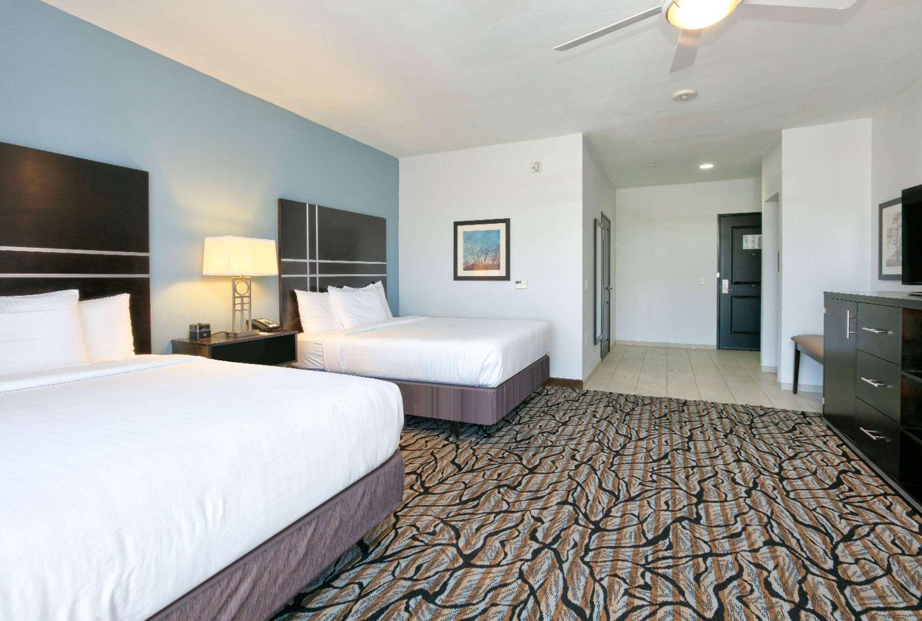 2 Queen Beds, Mobility/Hearing Accessible Room, Bathtub w/Grab Bars, Non-Smoking photo 1