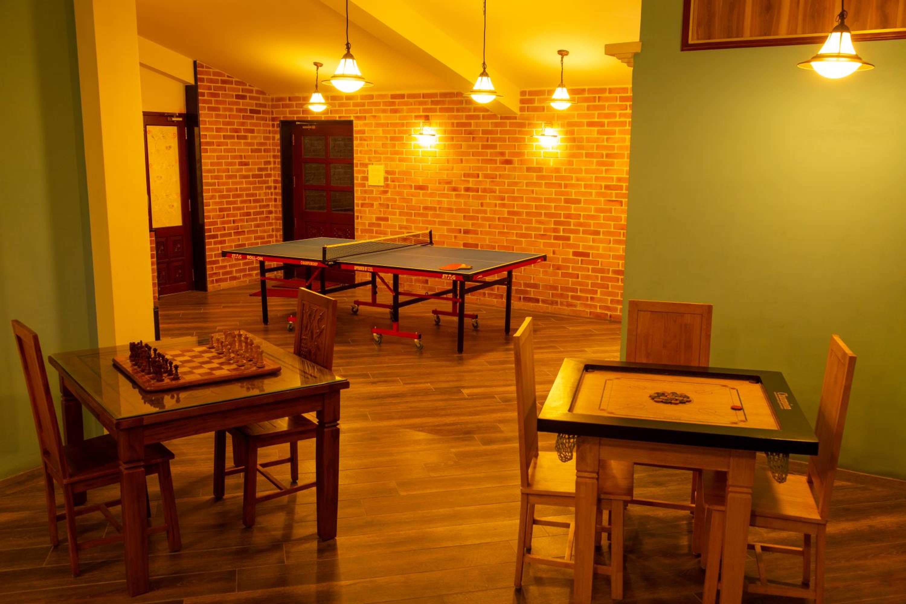Premium Family Room - Photo 3