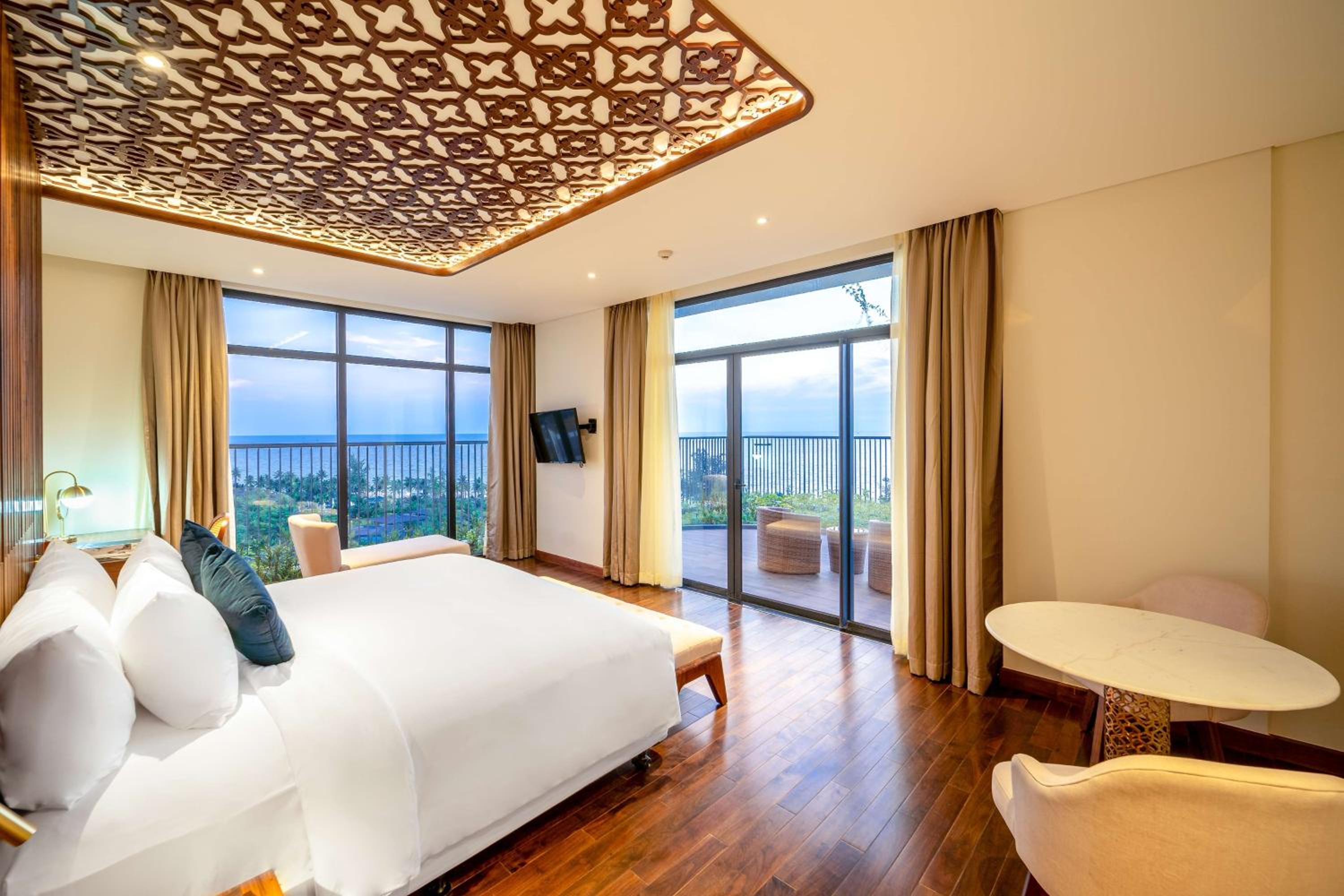Three-Bedroom Presidential Suite
