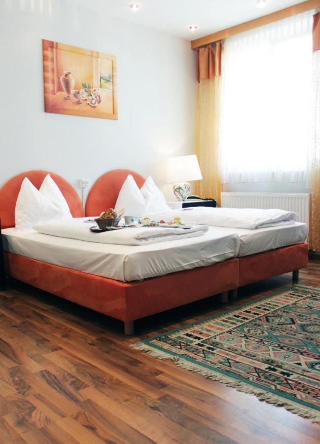 Triple Room - Photo 1