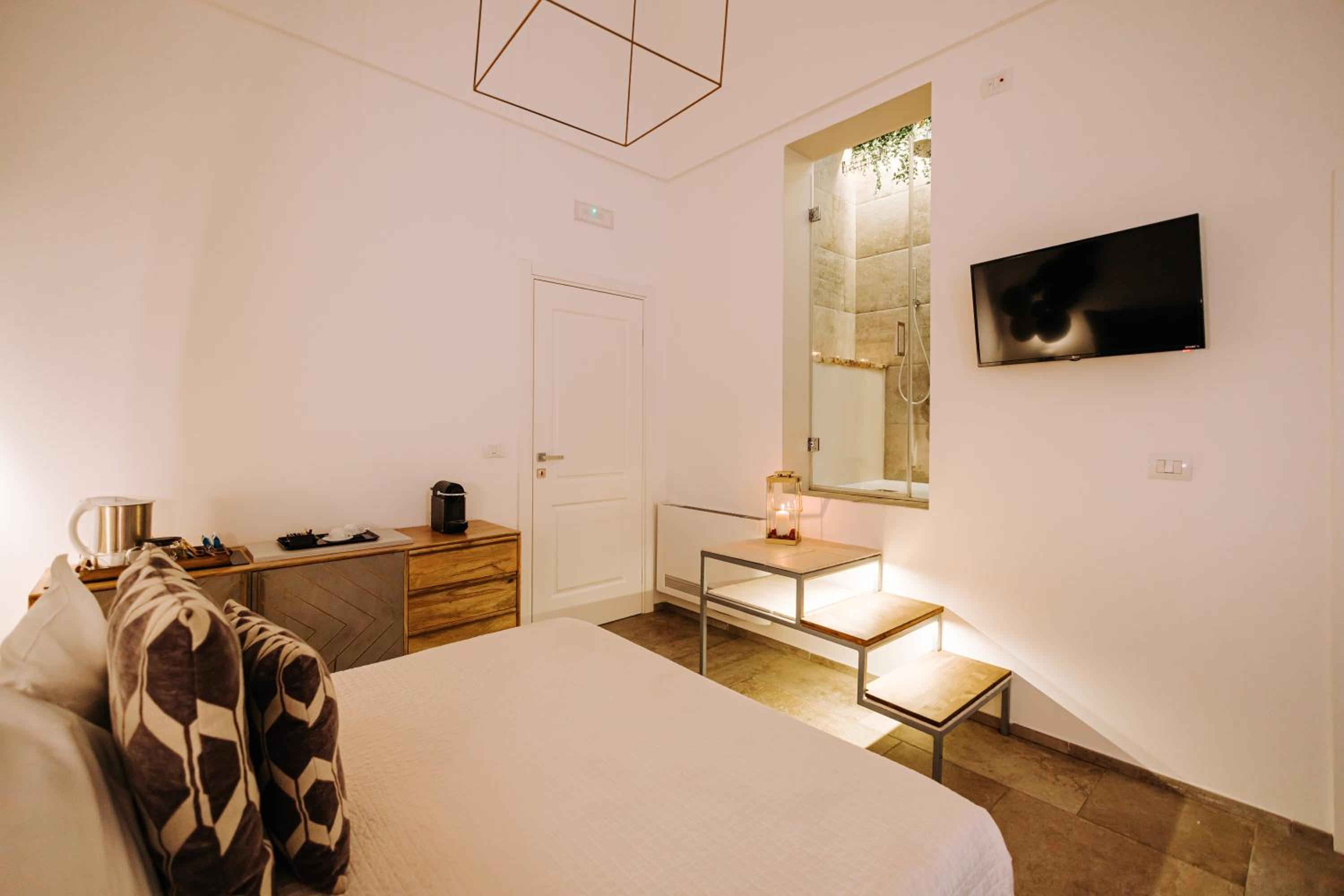 Suite with City View photo 3
