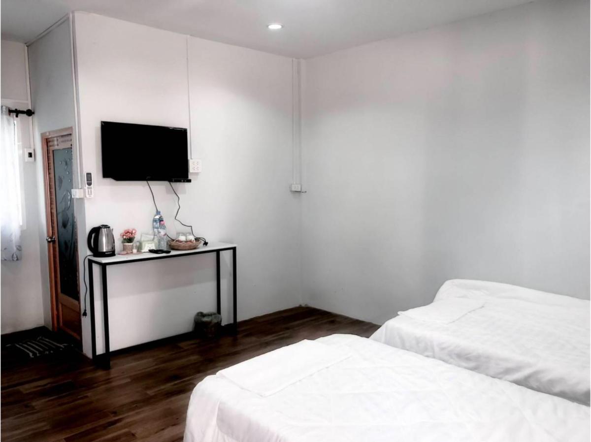 Large Twin Room photo 2