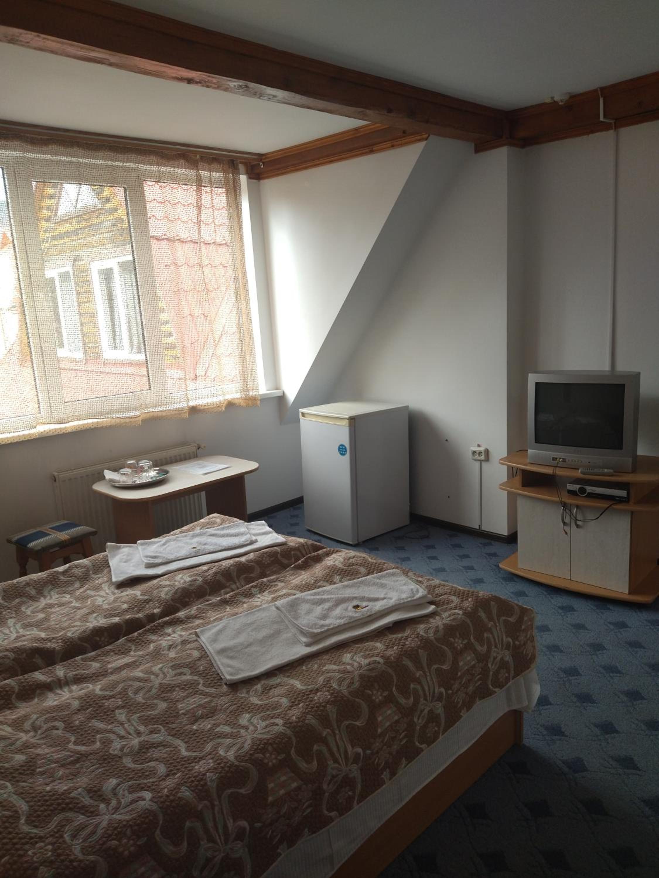 Budget Twin Room photo 3