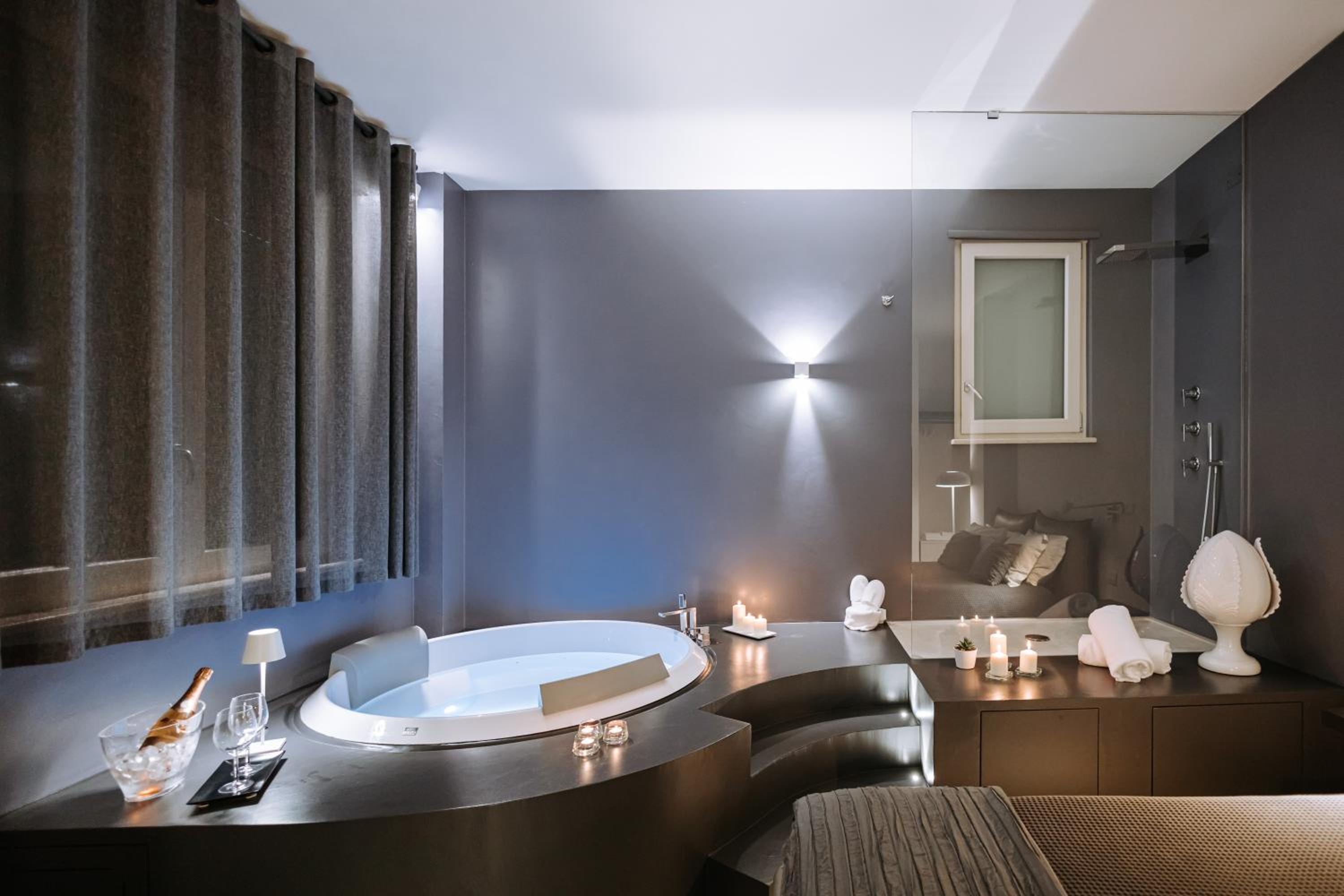 Queen Room with Spa Bath - Photo 4