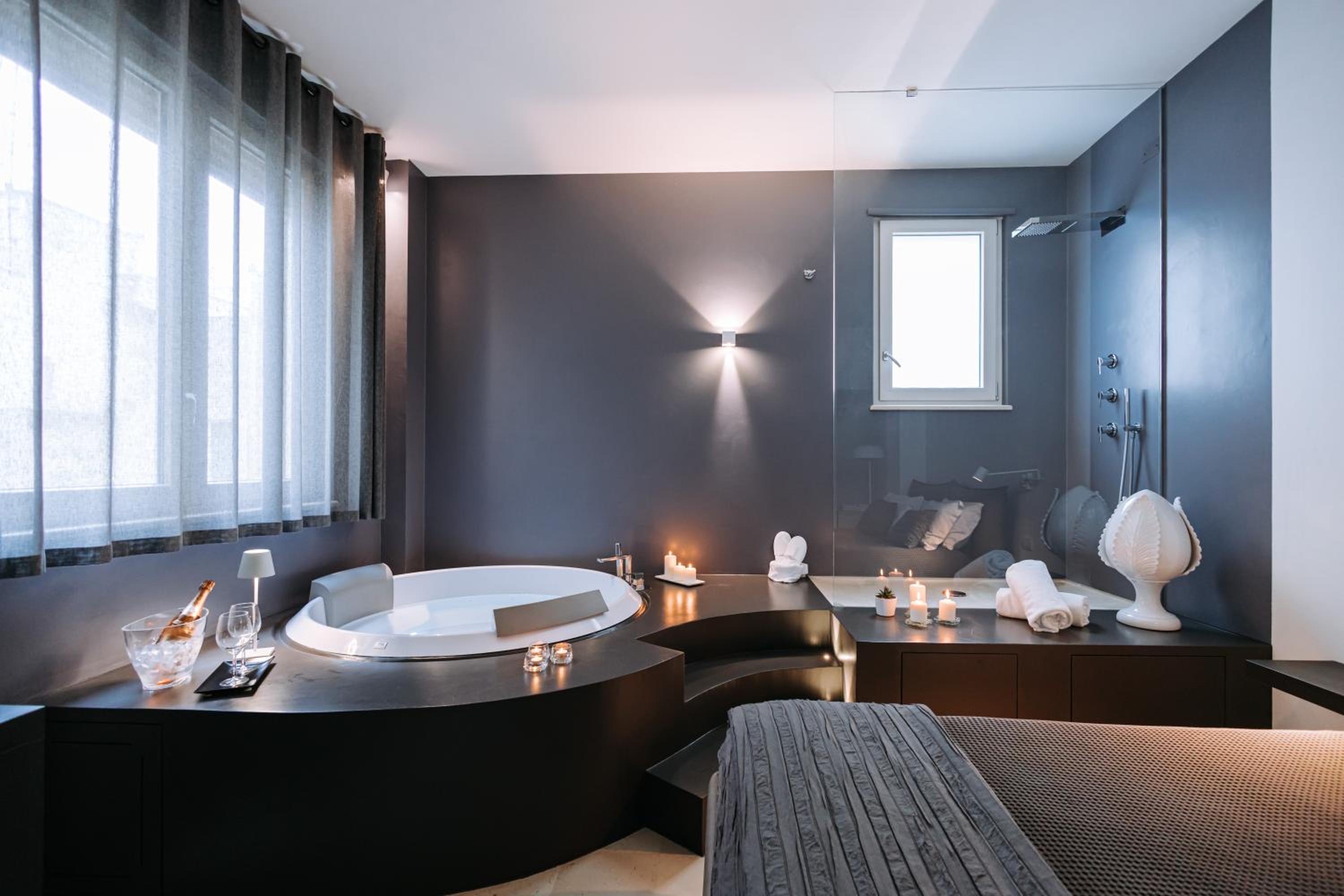 Queen Room with Spa Bath - Photo 104