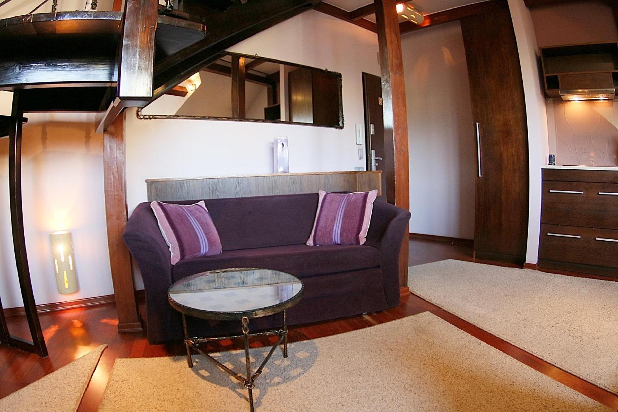One-Bedroom Apartment - Photo 10