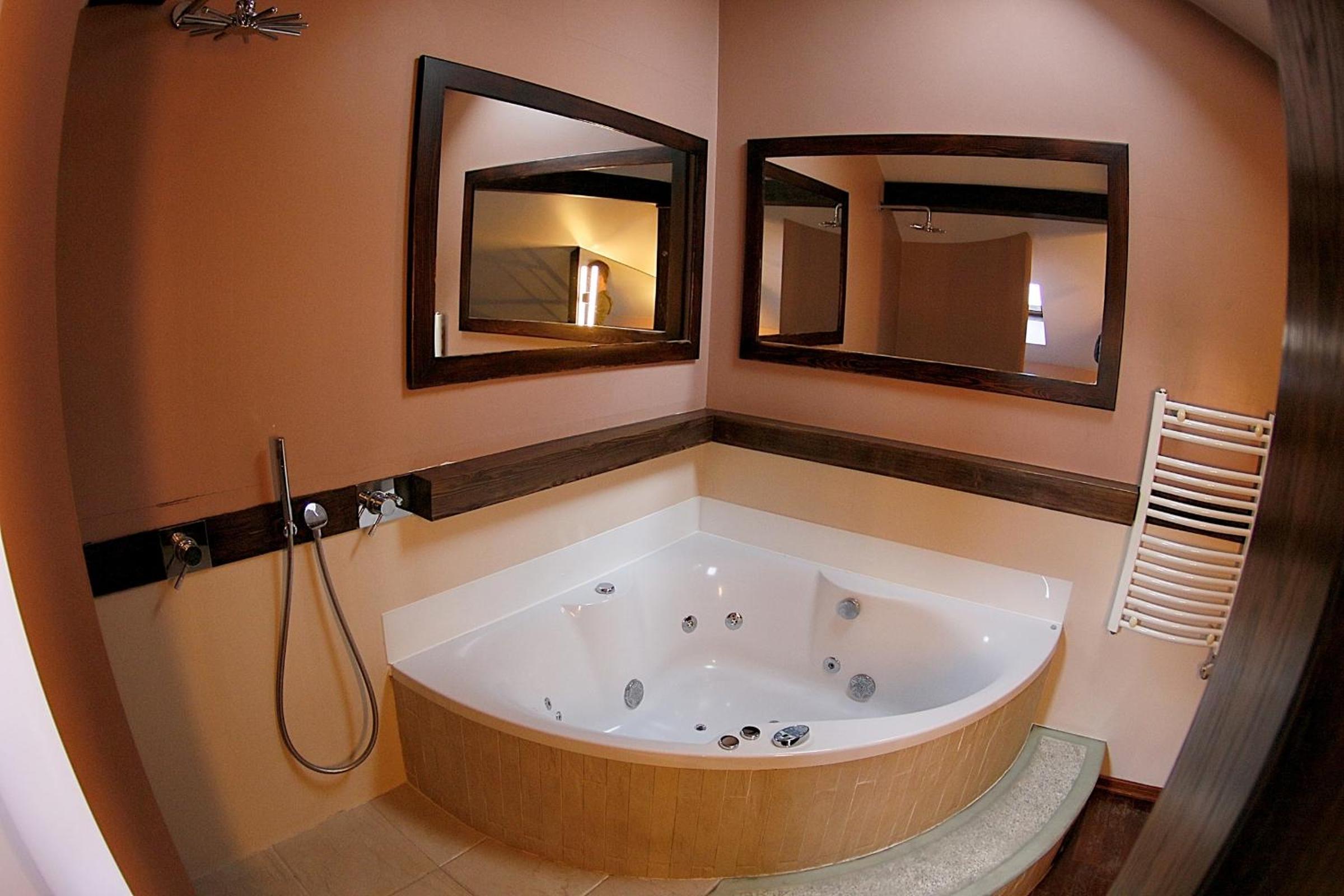 One-Bedroom Apartment - Photo 17