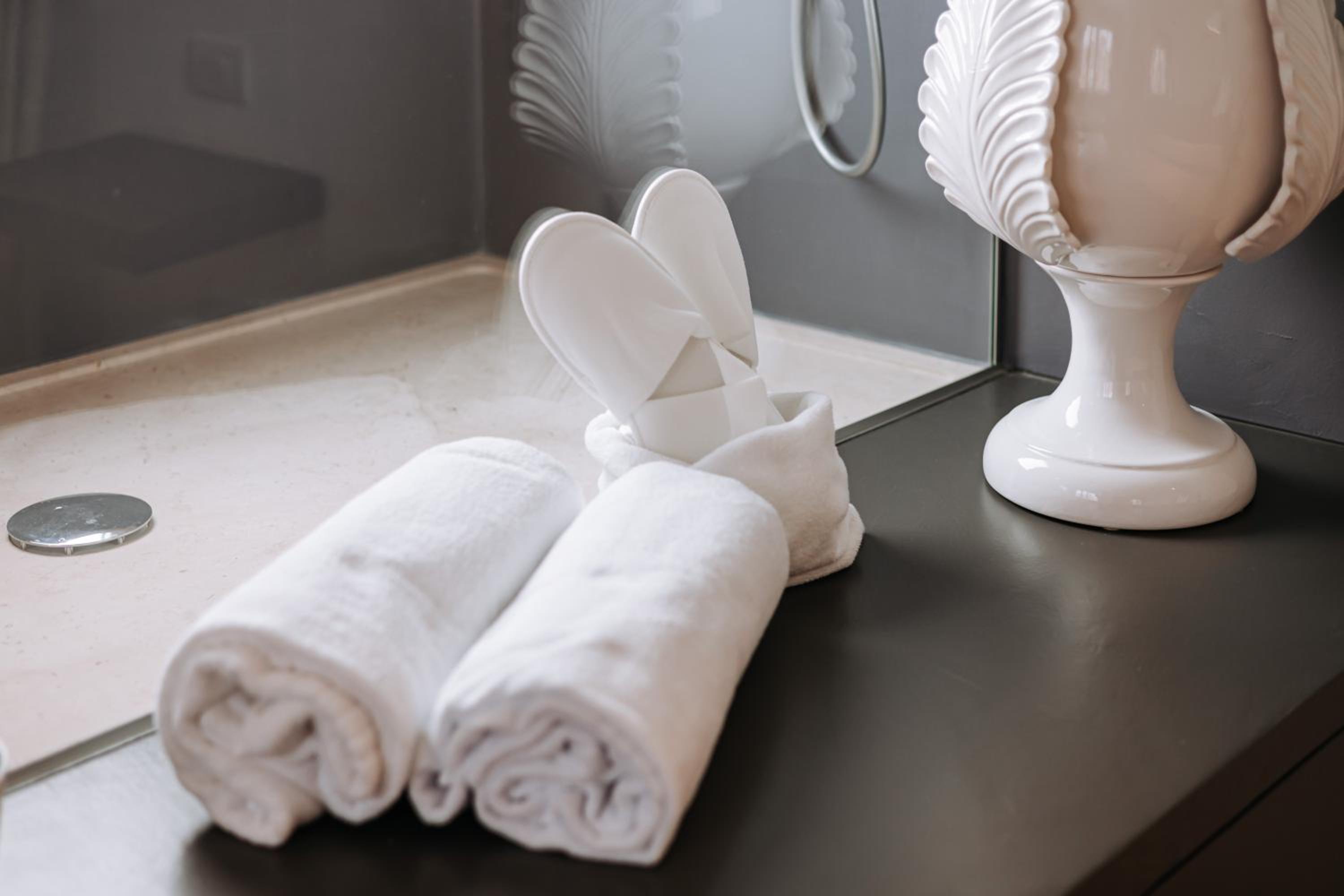 Queen Room with Spa Bath - Photo 82