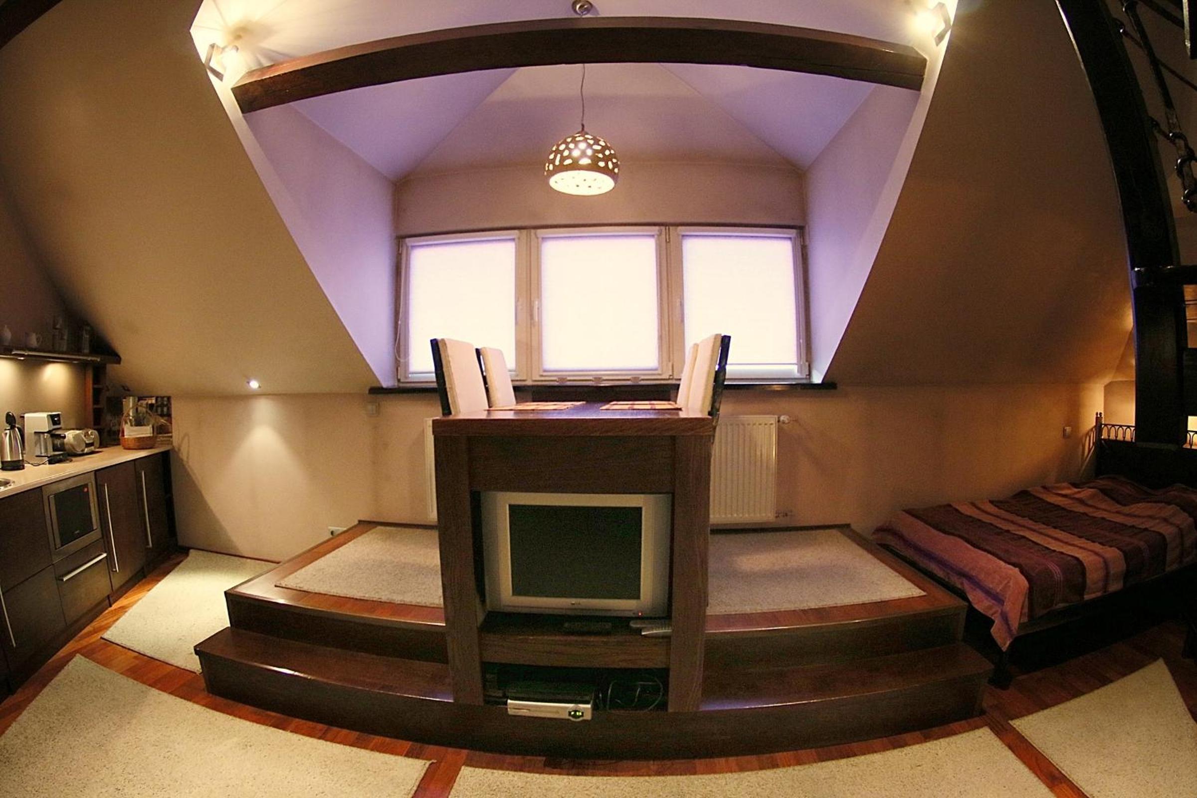 One-Bedroom Apartment - Photo 6