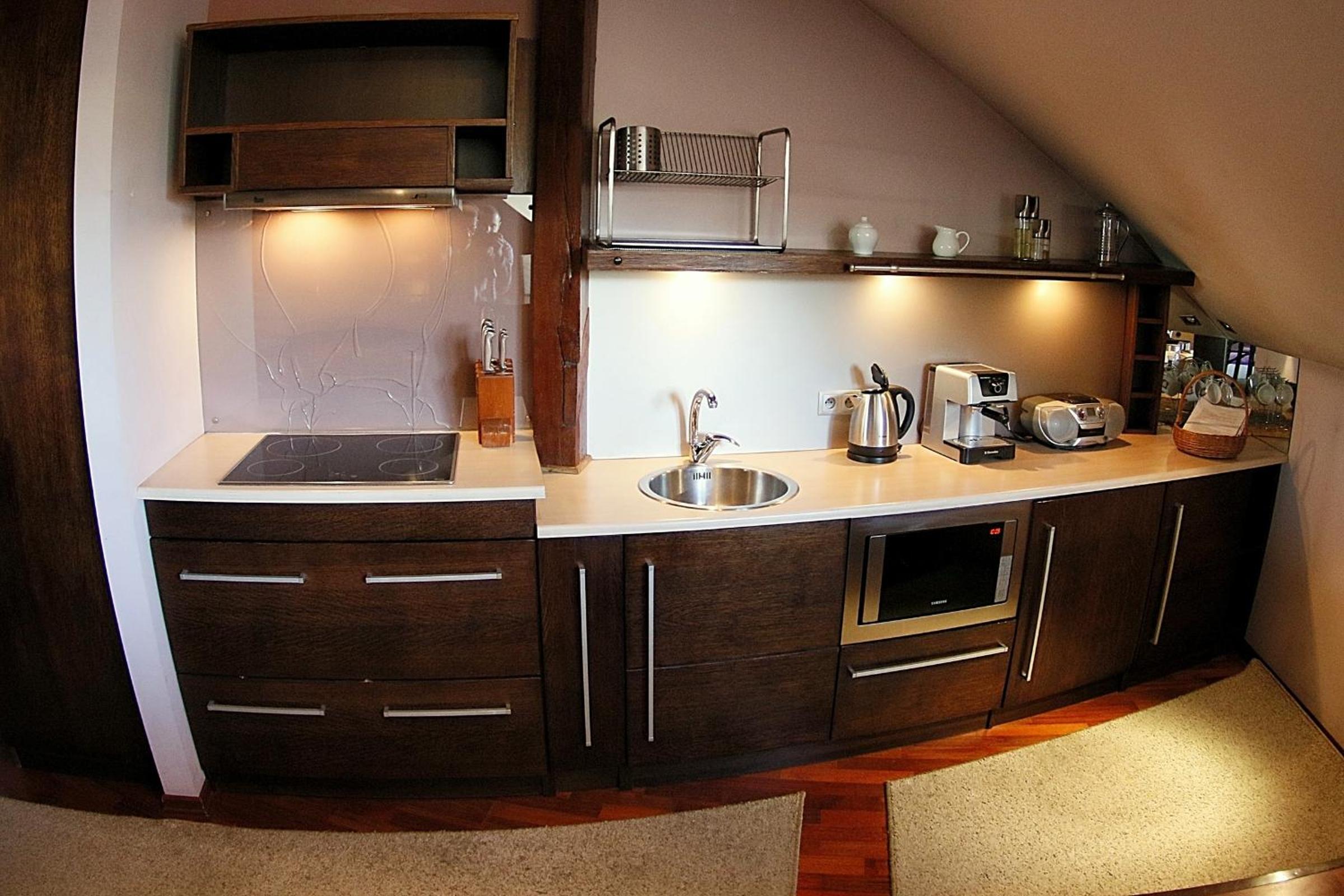 One-Bedroom Apartment - Photo 3