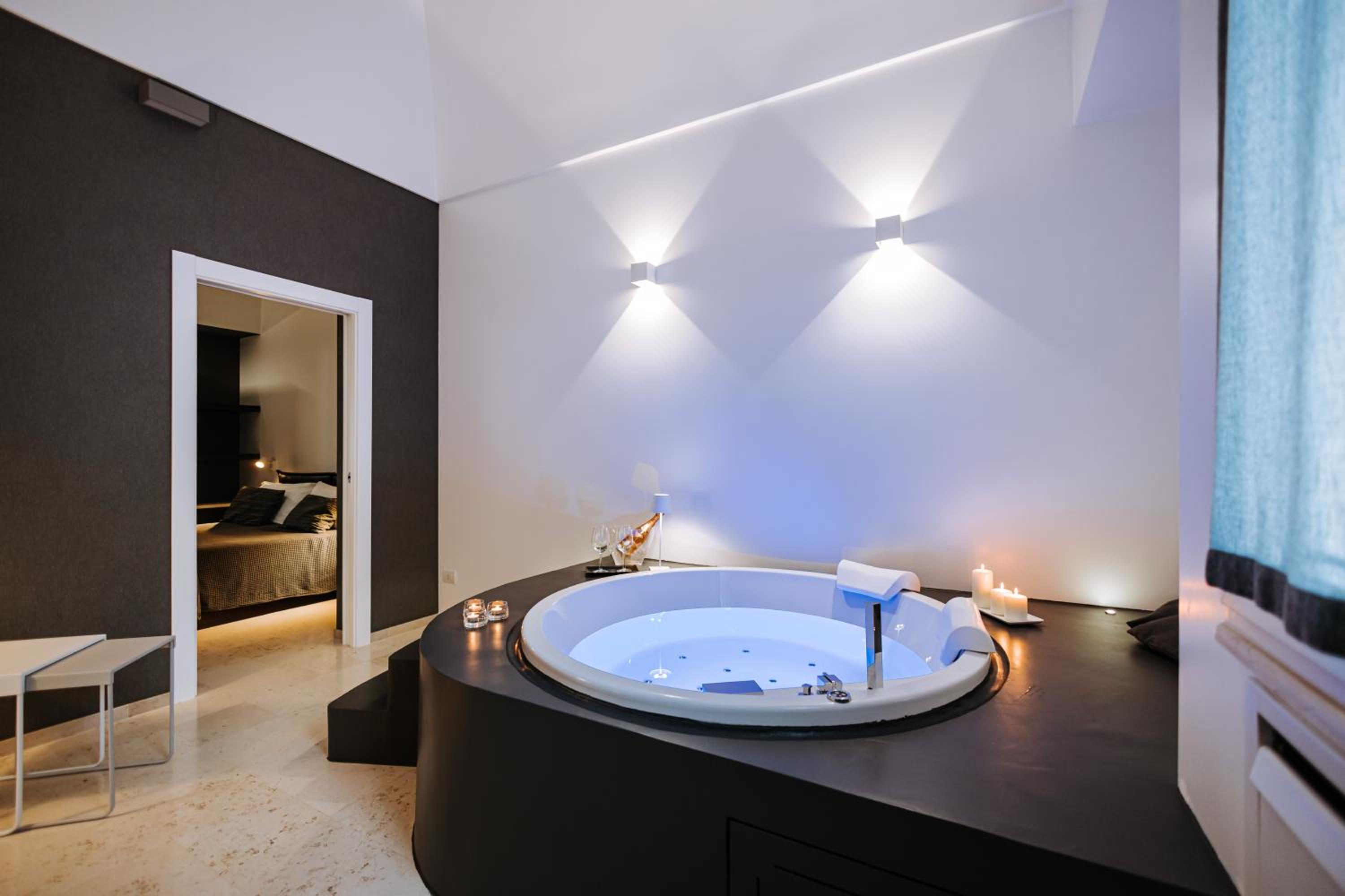 Queen Room with Spa Bath - Photo 56