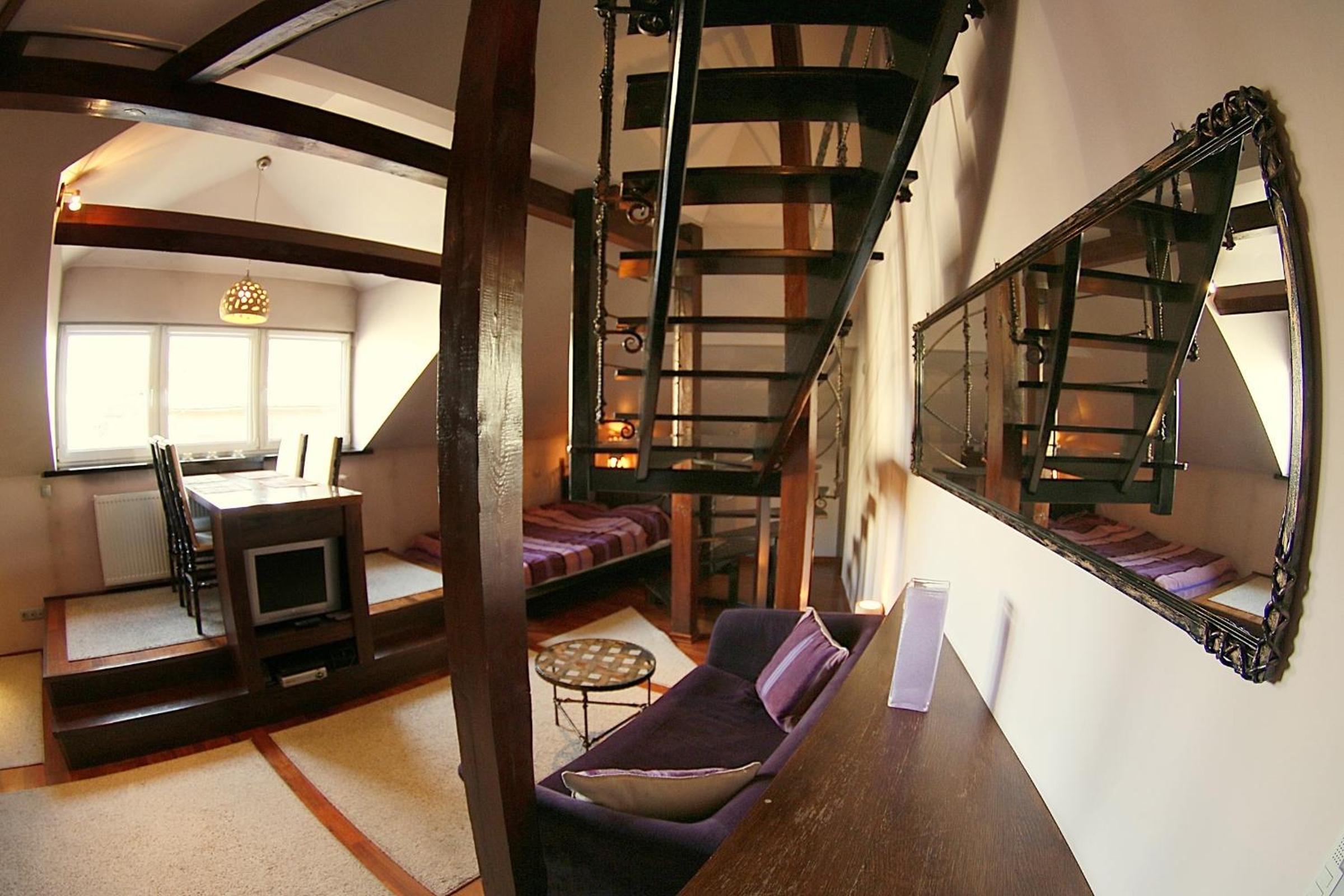 One-Bedroom Apartment - Photo 14