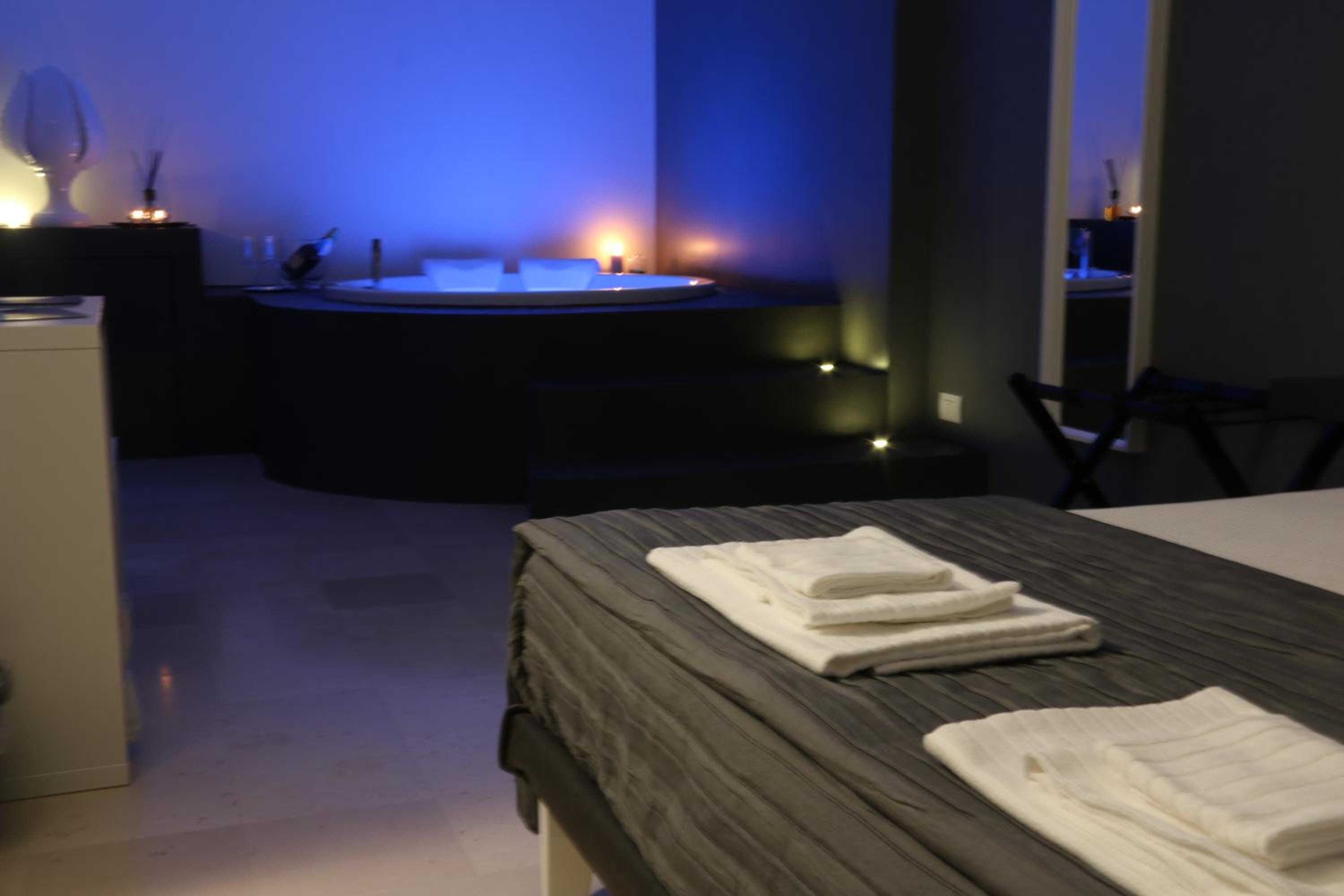 Queen Room with Spa Bath - Photo 2