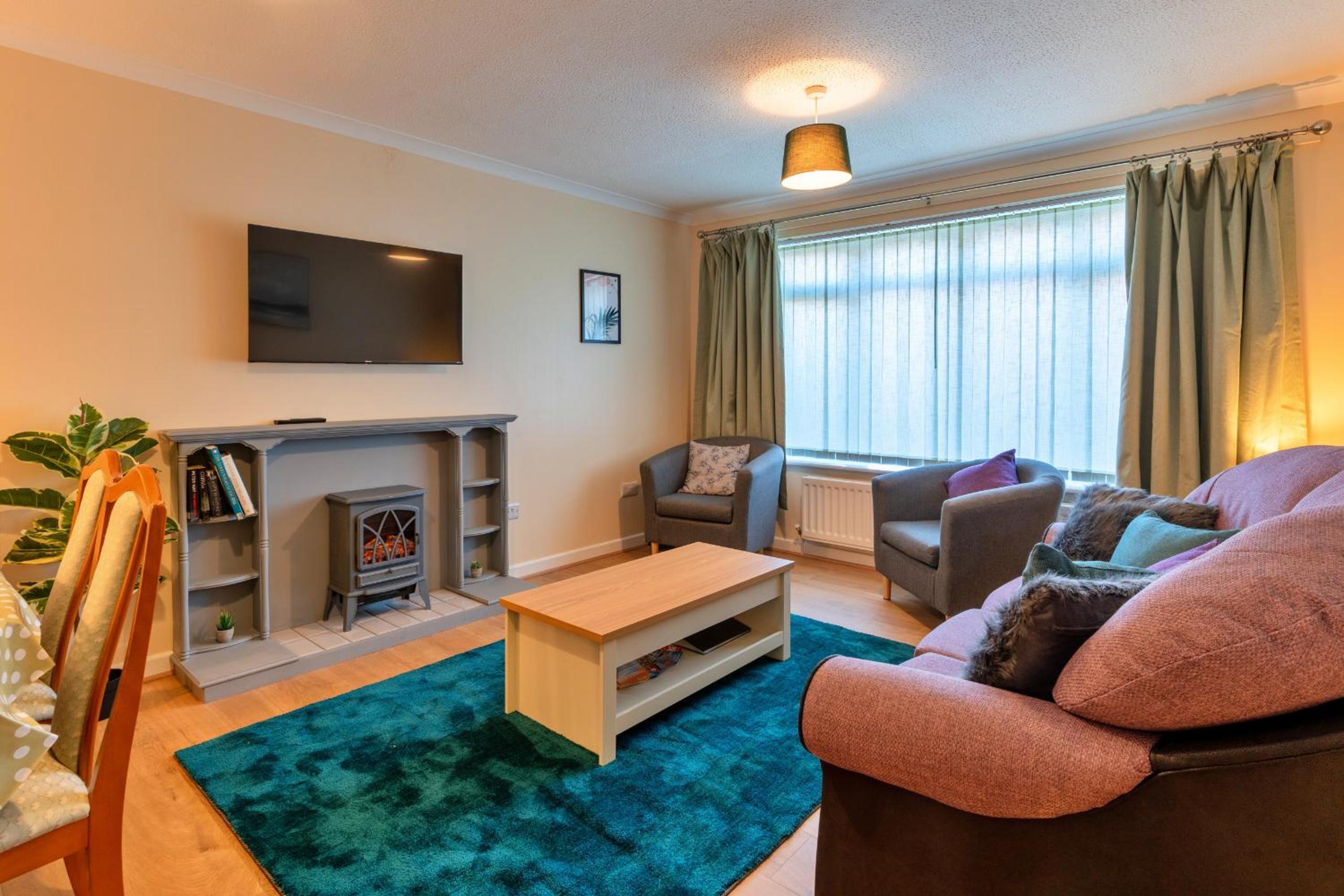 Three-Bedroom Bungalow photo 1