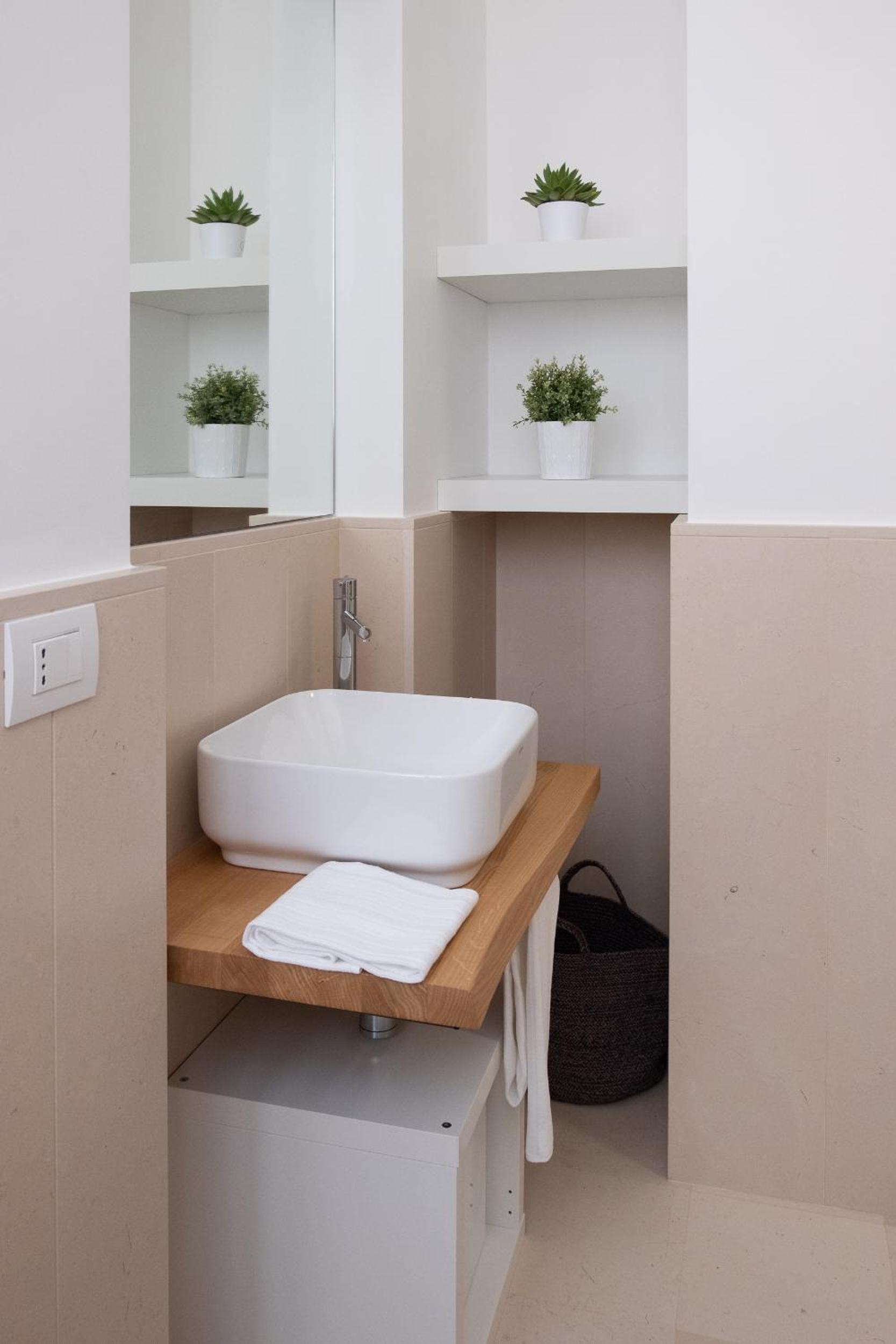 Queen Room with Spa Bath - Photo 17