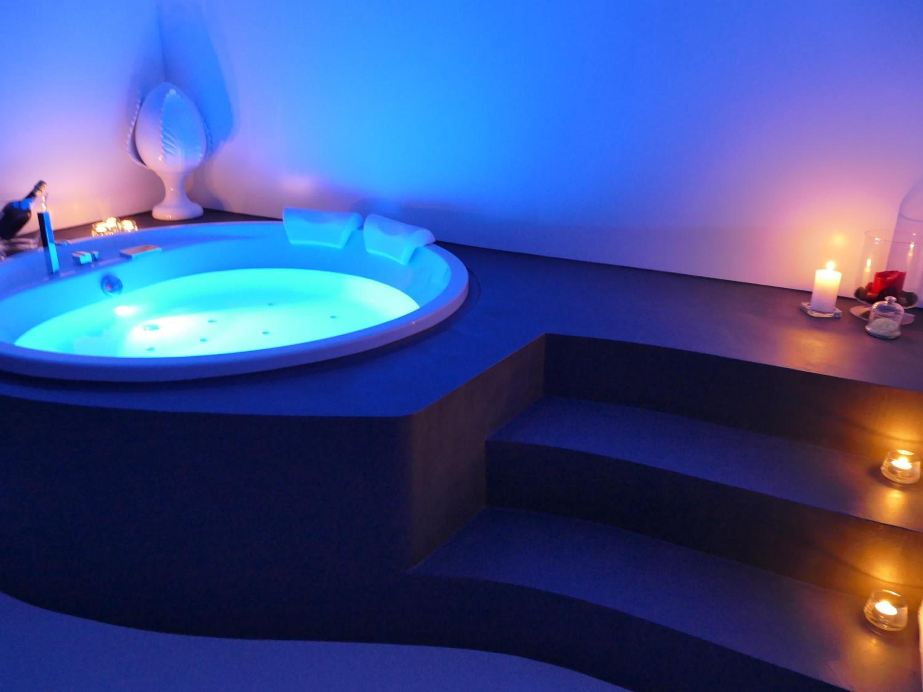 Queen Room with Spa Bath - Photo 9