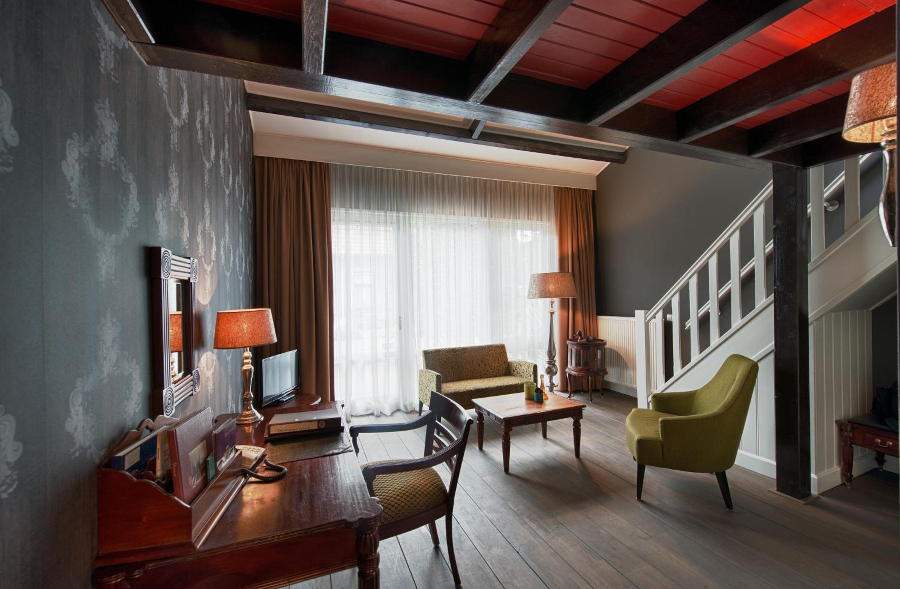 Suite - Split Level (2 Adults) - Photo 6