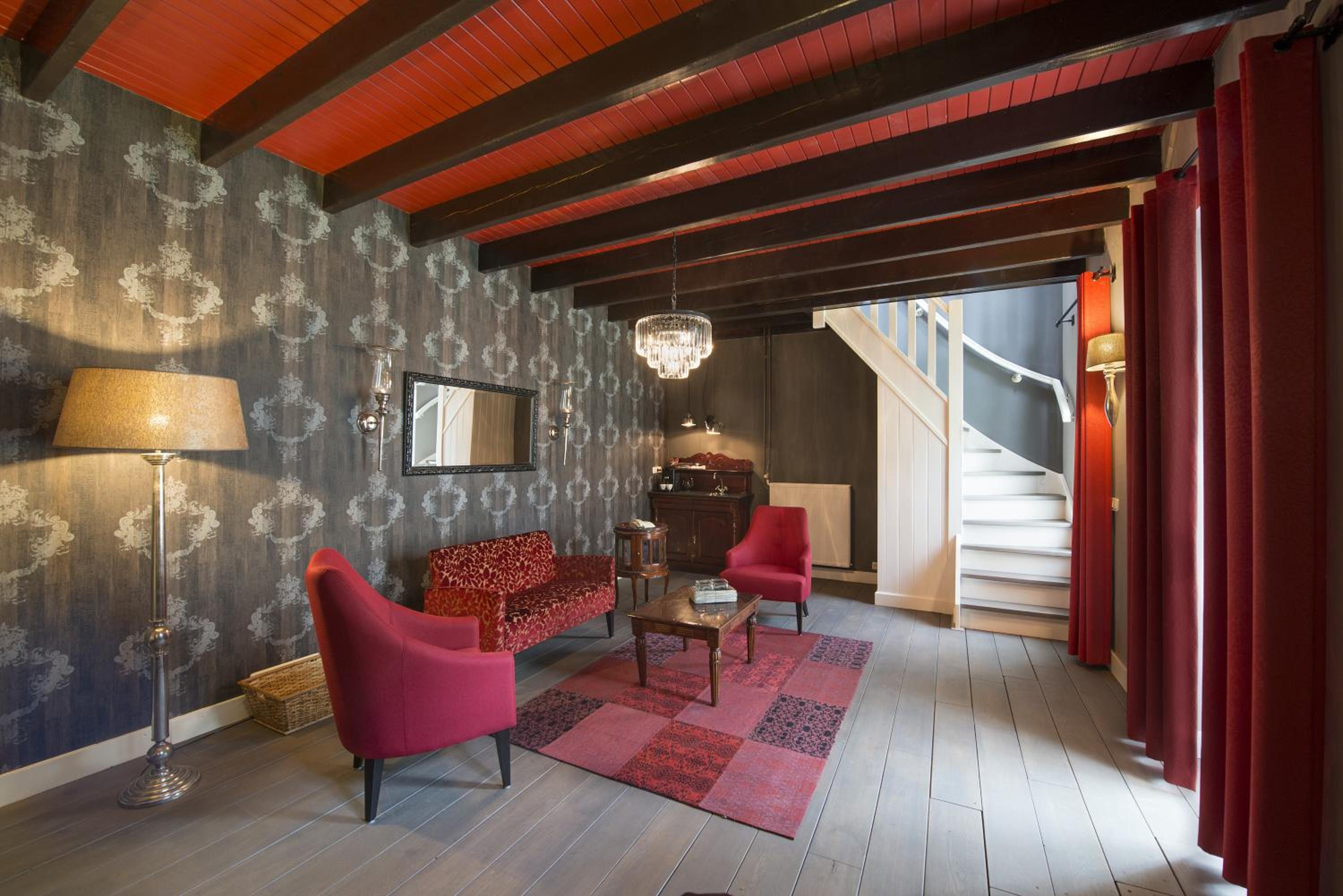 Suite - Split Level (2 Adults) - Photo 4