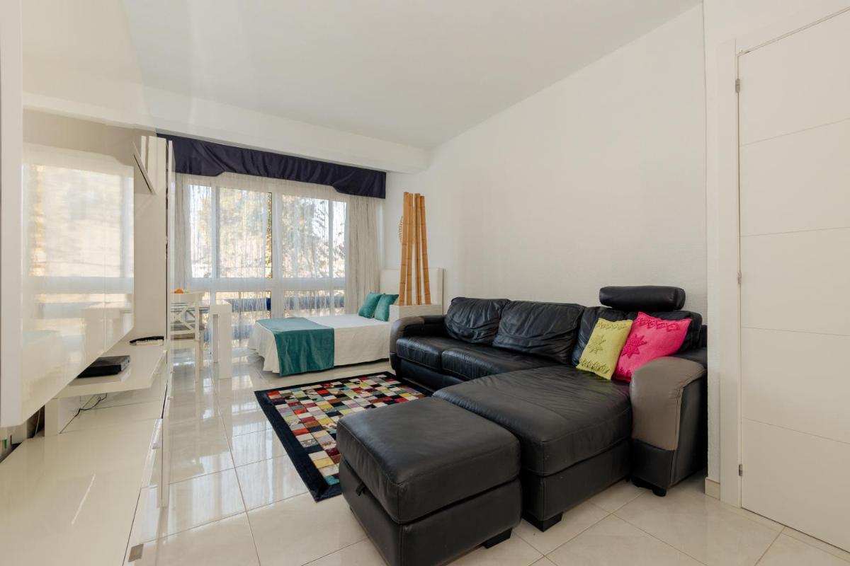Apartment with Shower