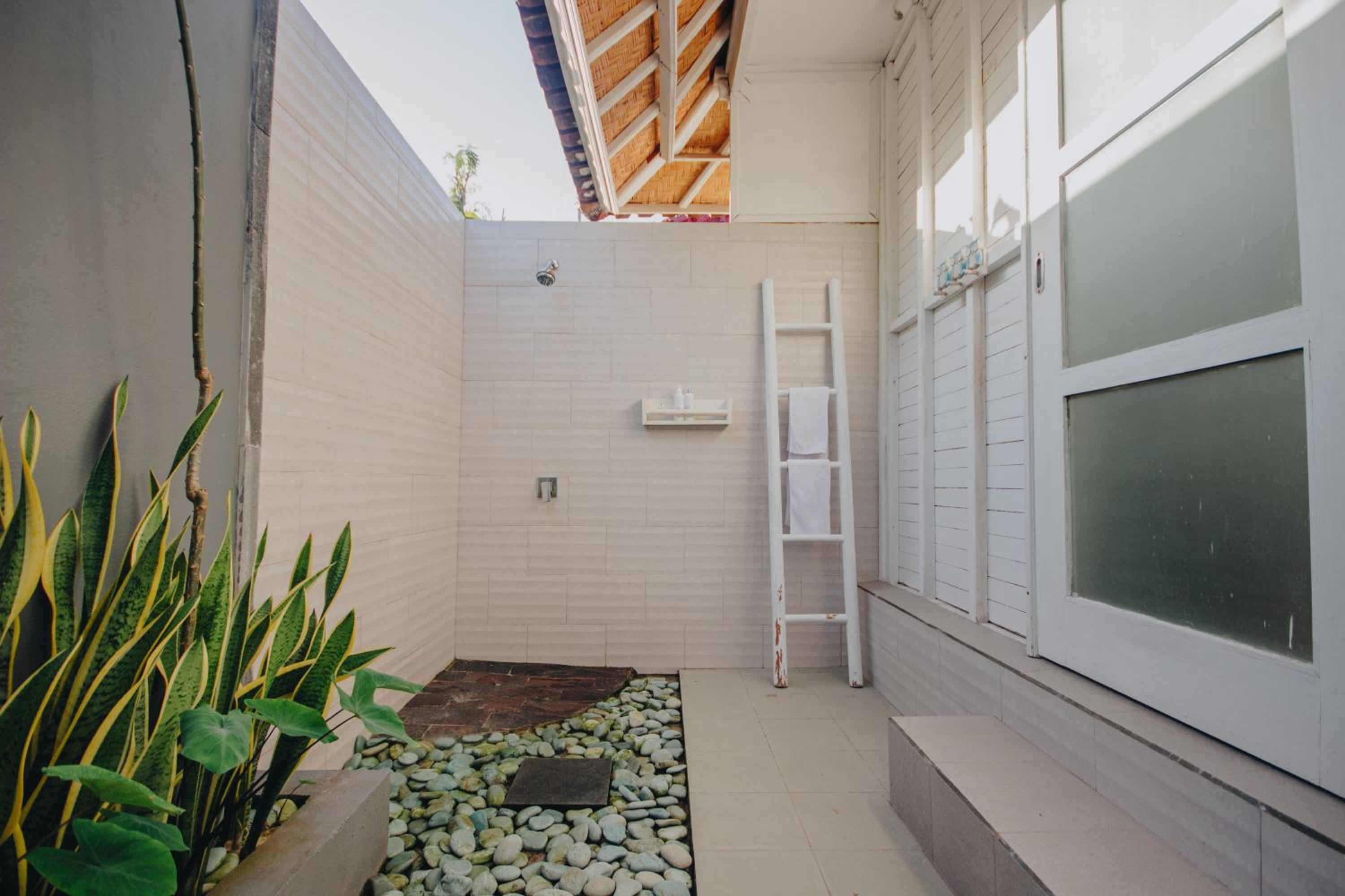 One-Bedroom Cottage - Photo 11