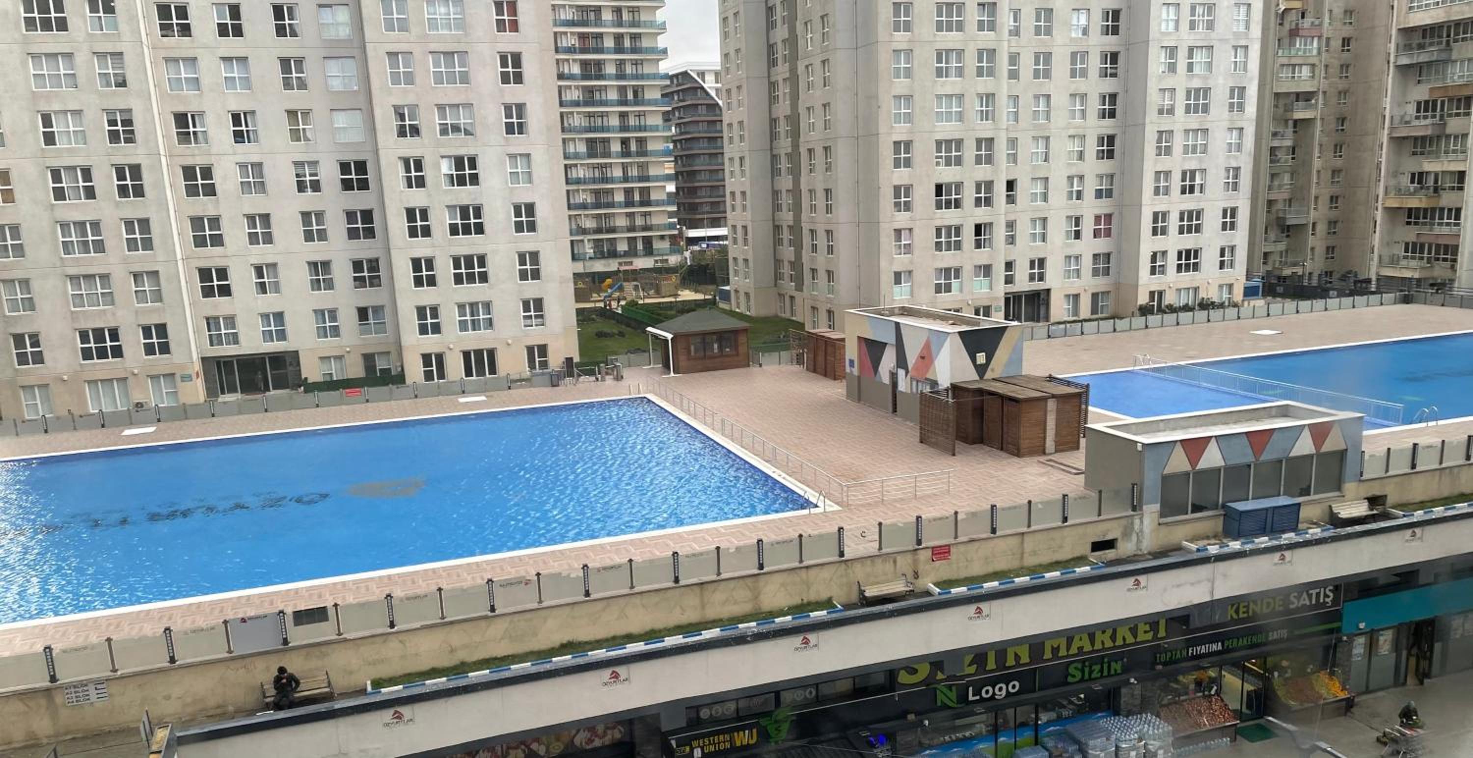 Double Room with Pool View - Photo 2
