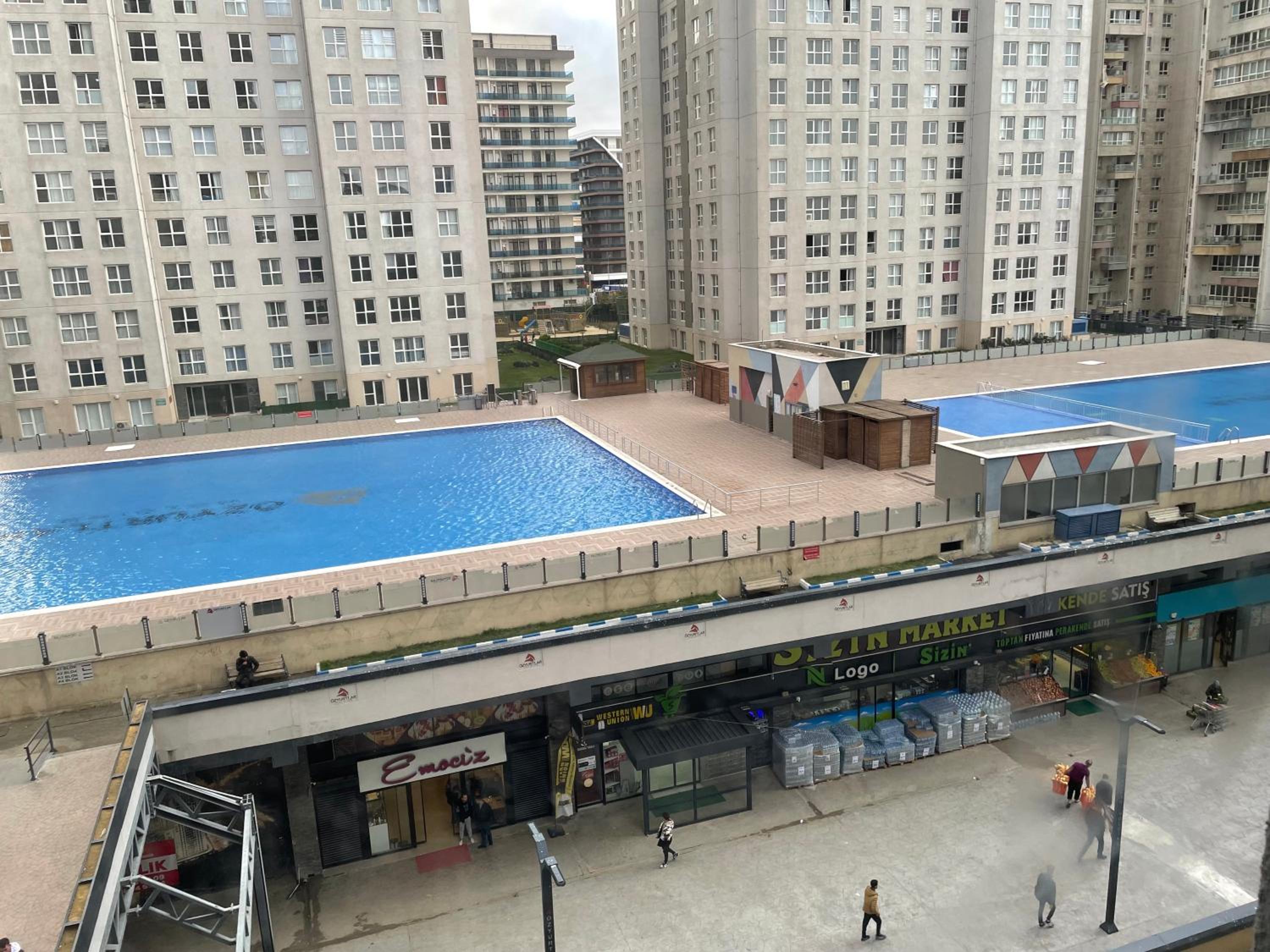 Double Room with Pool View - Photo 4