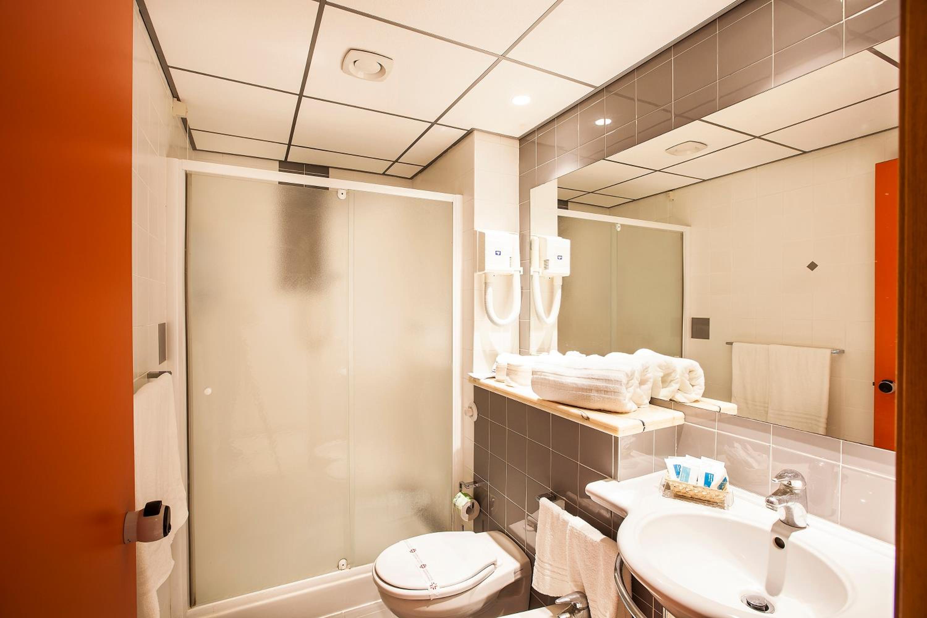 Comfort Sextuple Room with Garden View photo 2