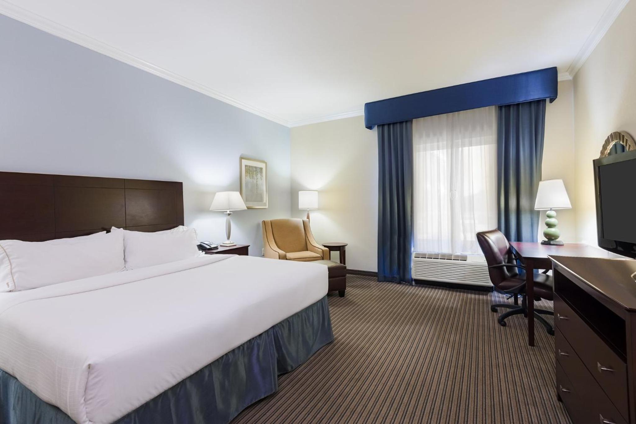 King Room - Mobility Access/Hearing Accessible - Photo 1