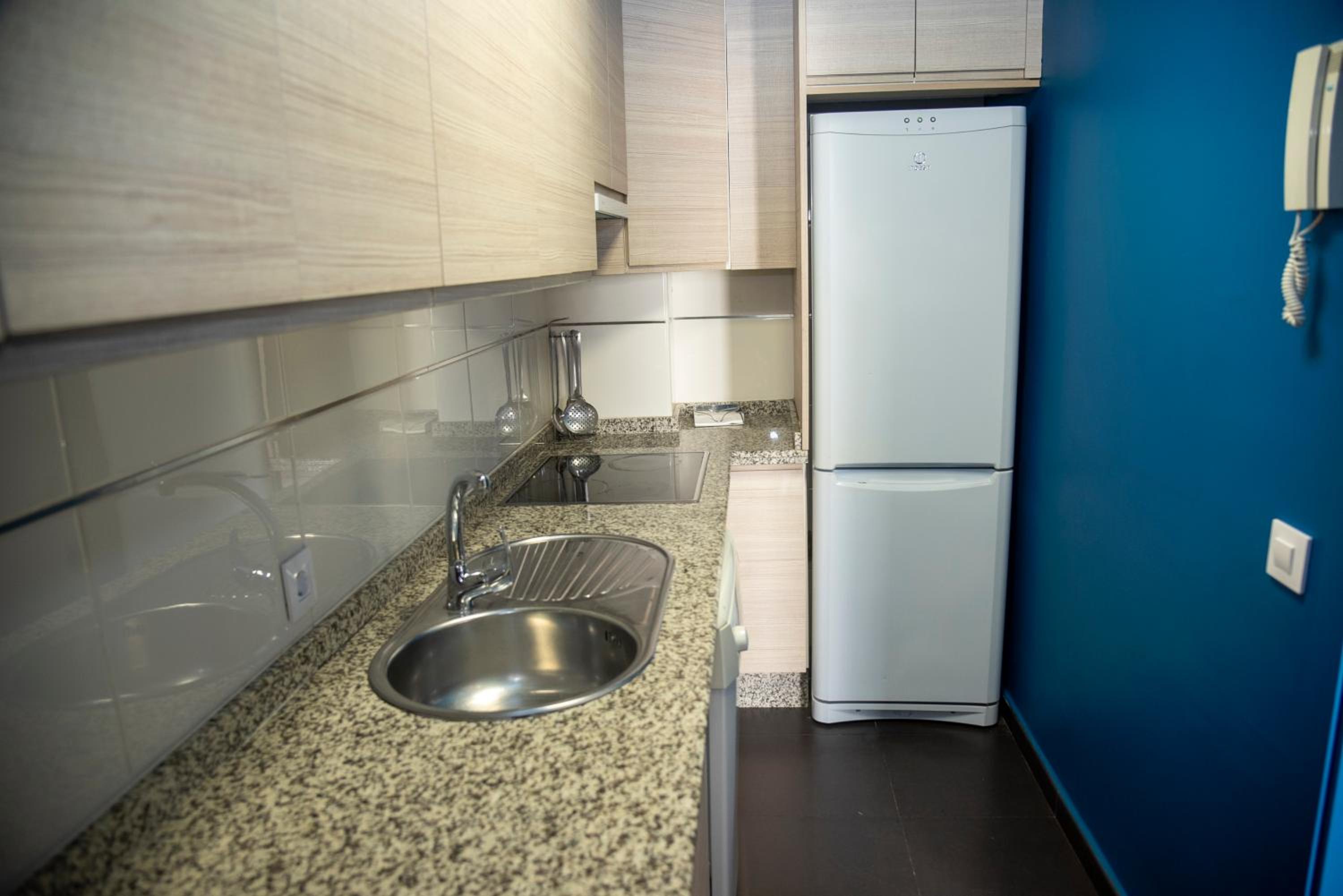 One-Bedroom Apartment - Photo 4
