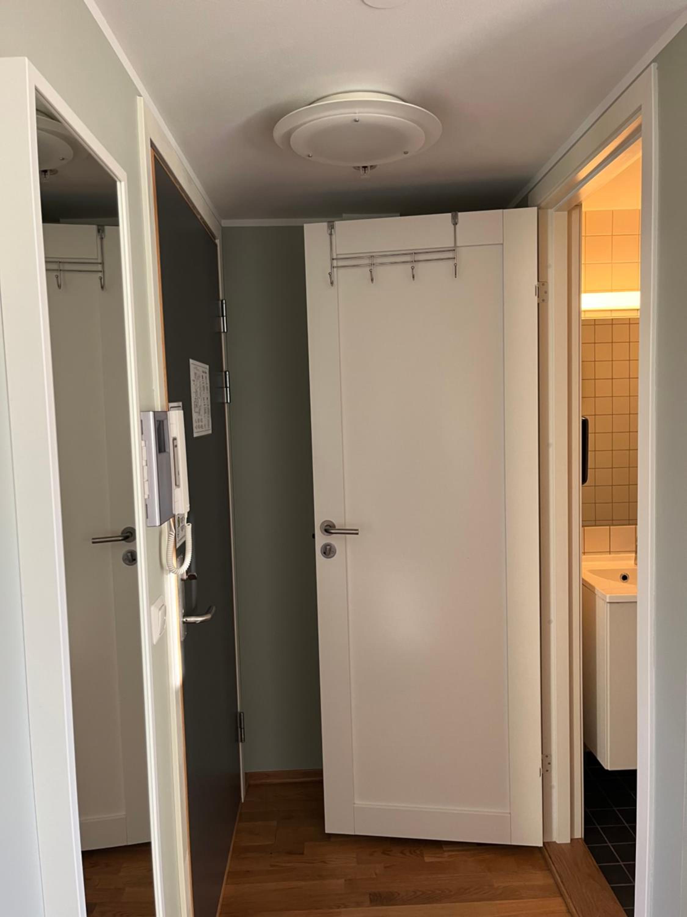Single Room with Bathroom photo 3