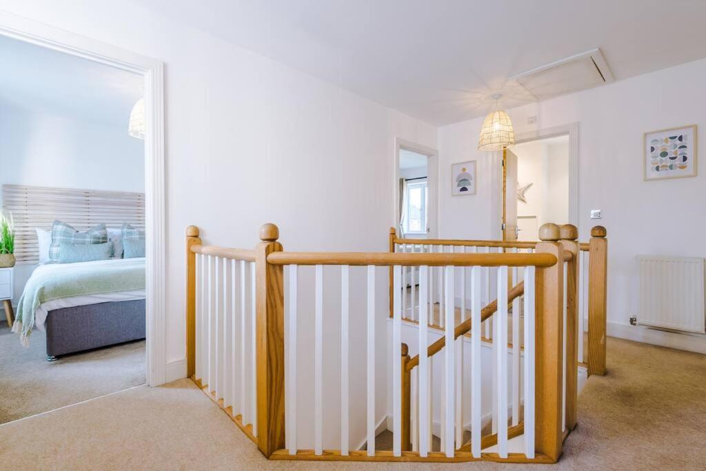 Four-Bedroom House photo 2