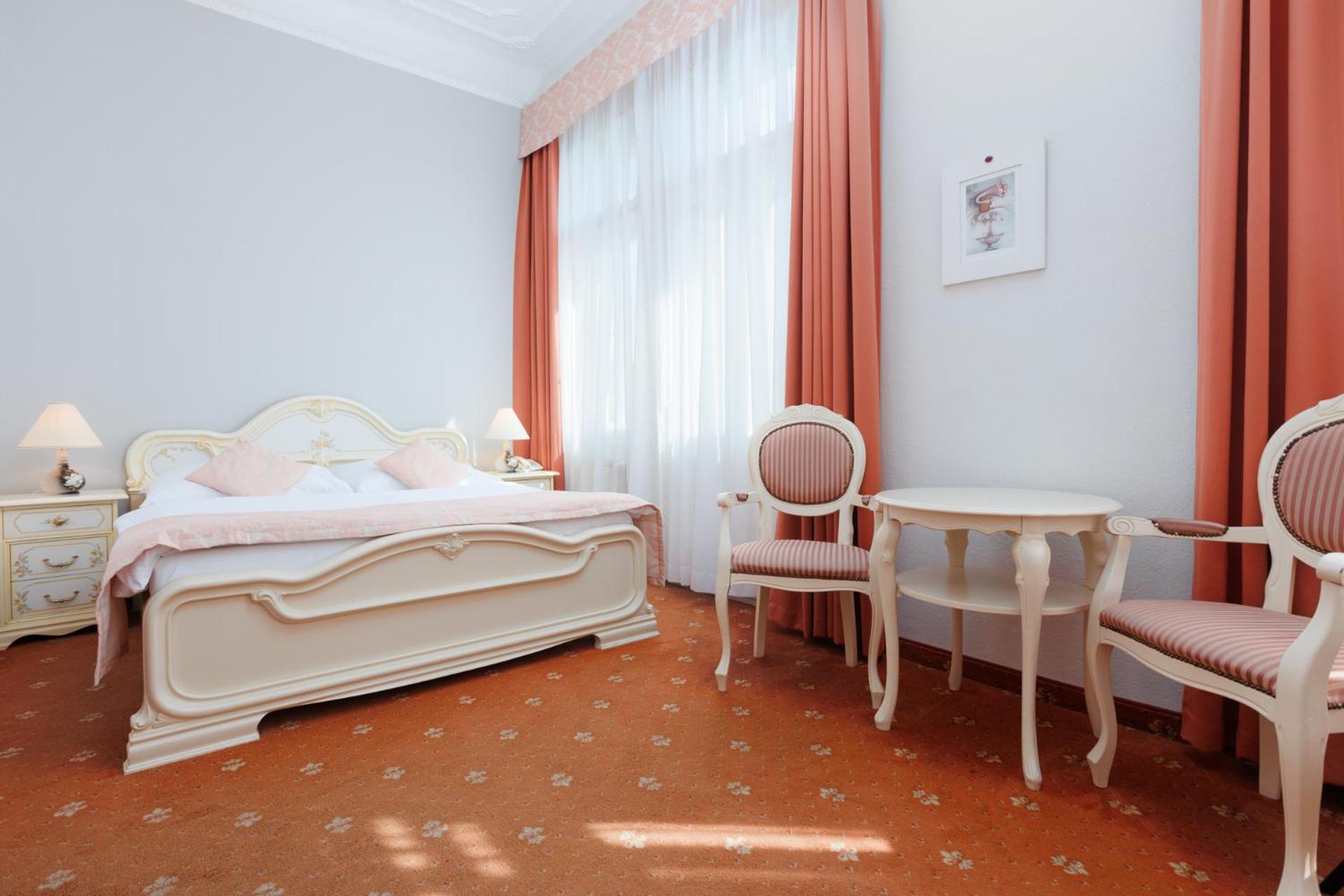 Classic Double Room