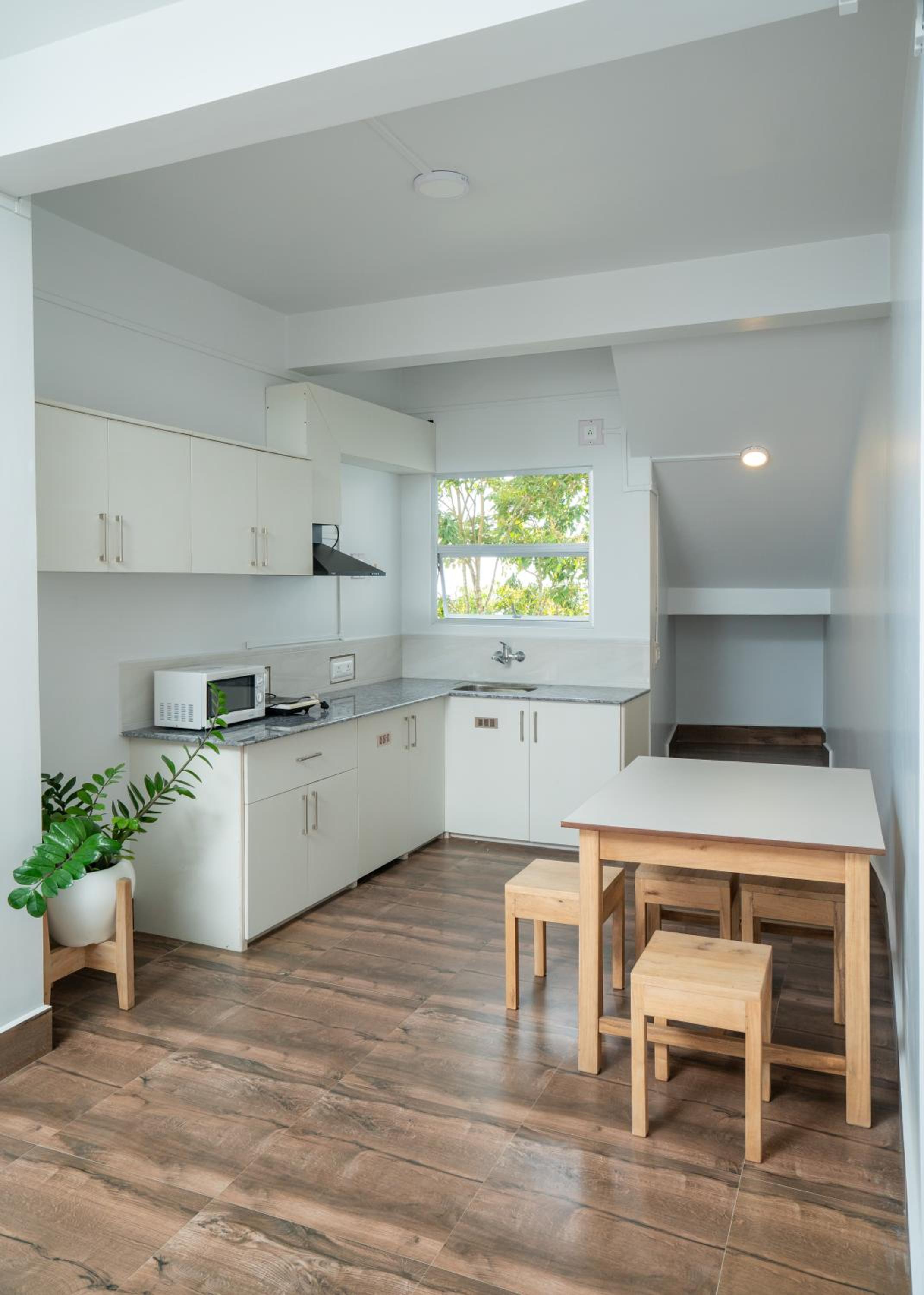 One-Bedroom Apartment photo 2