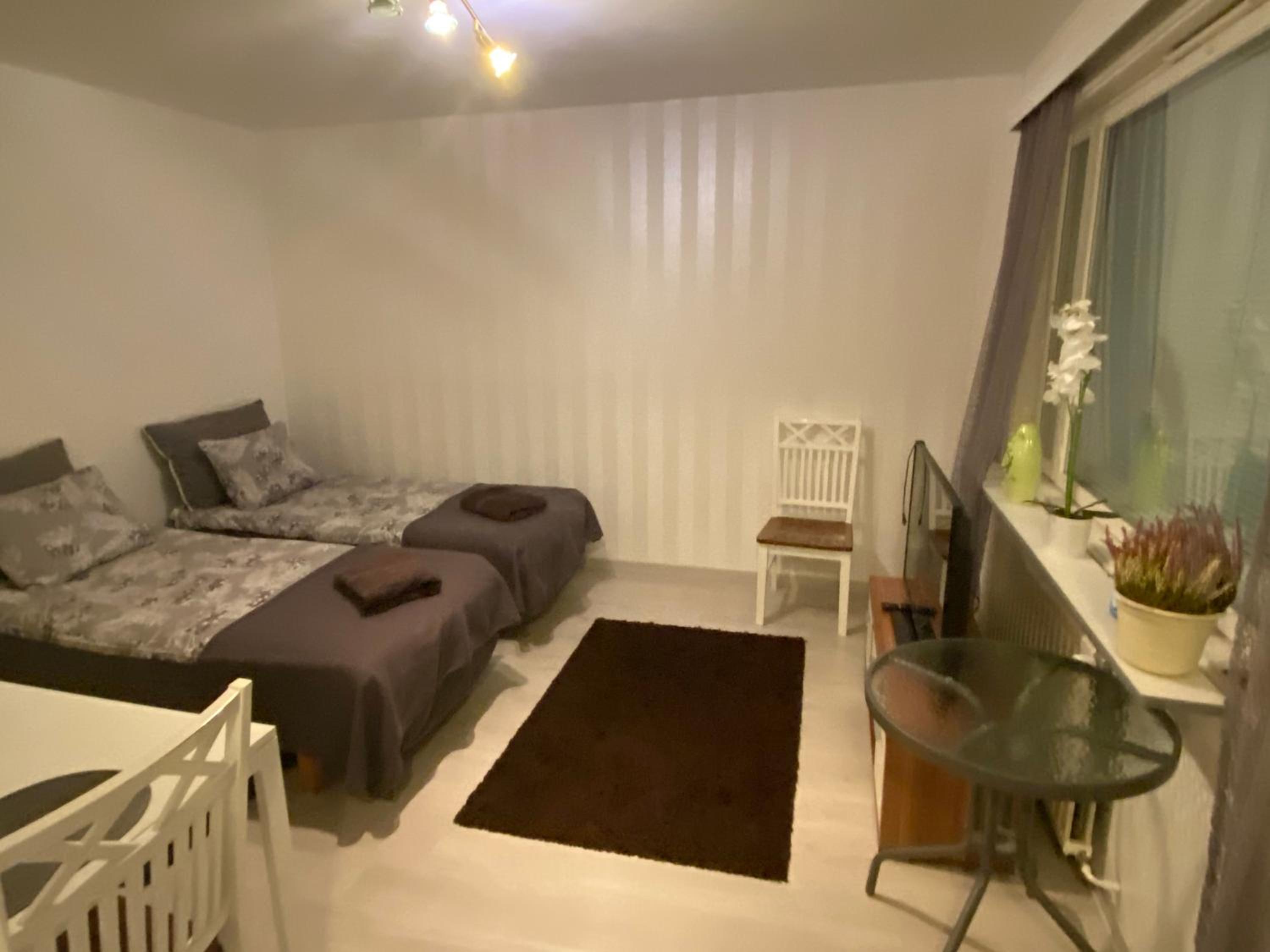 One-Bedroom Apartment - Photo 6