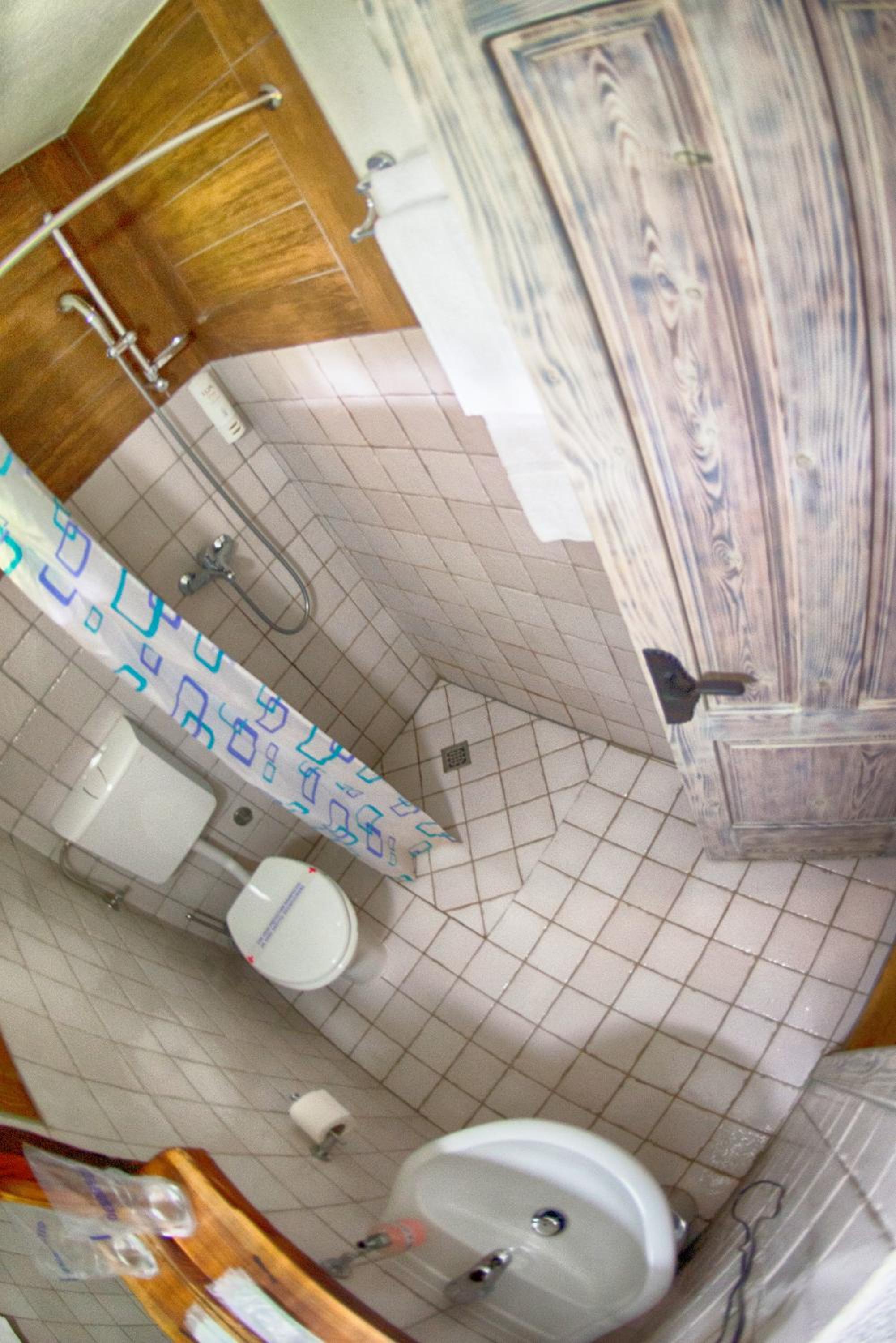 Double Room - Photo 22
