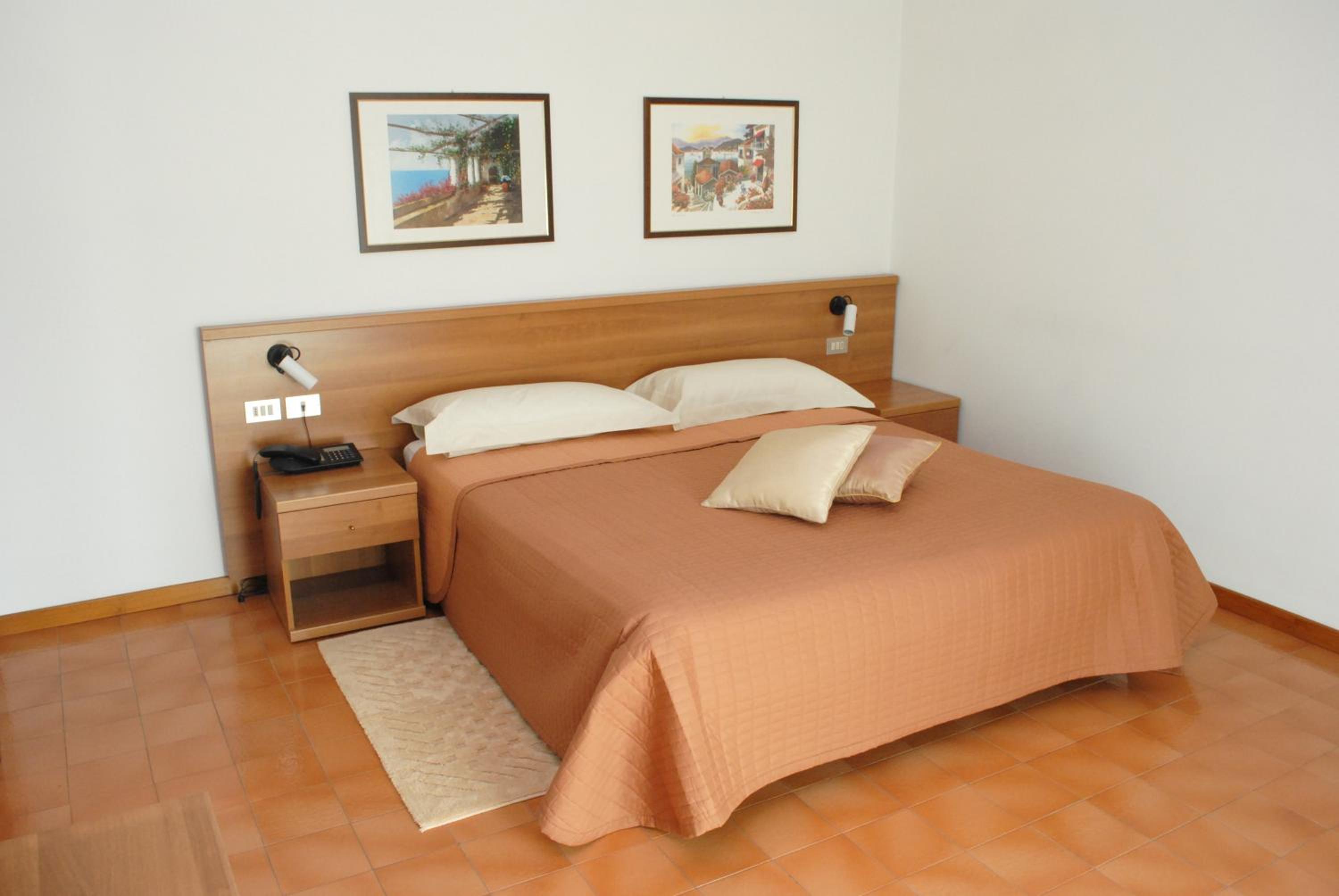 Double or Twin Room photo 2