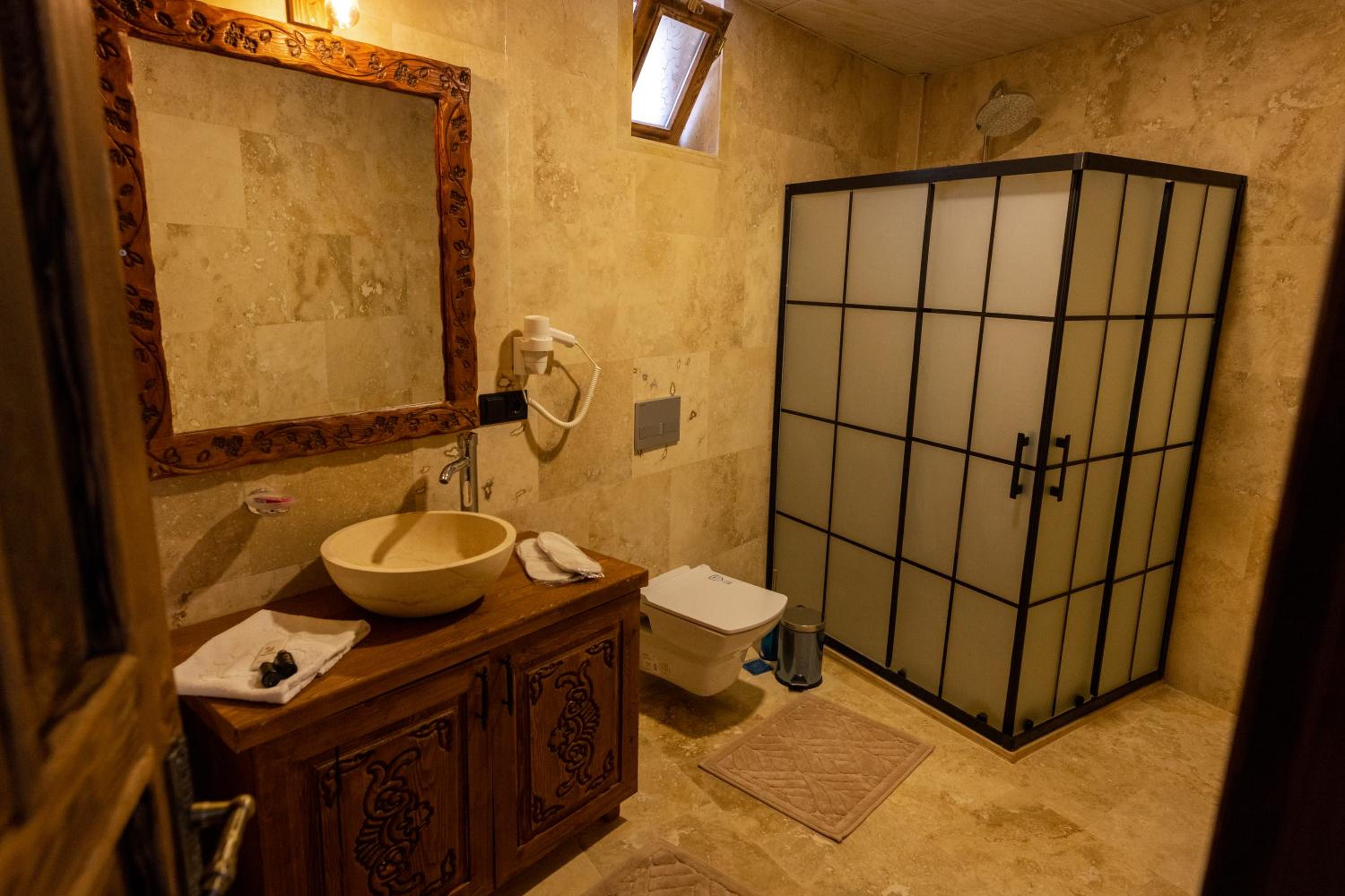 Standard Double Room - Photo 3