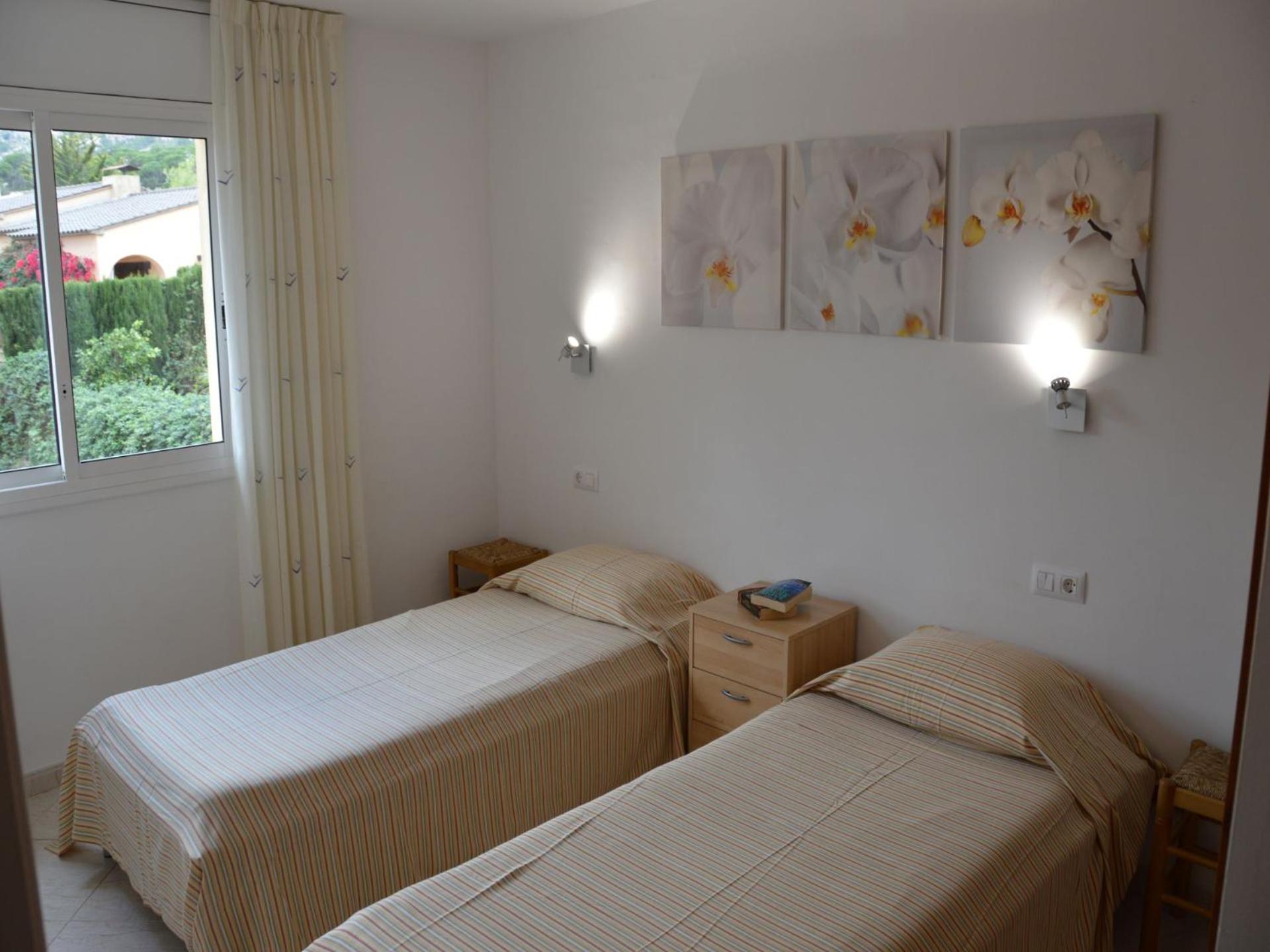 Three-Bedroom House photo 2