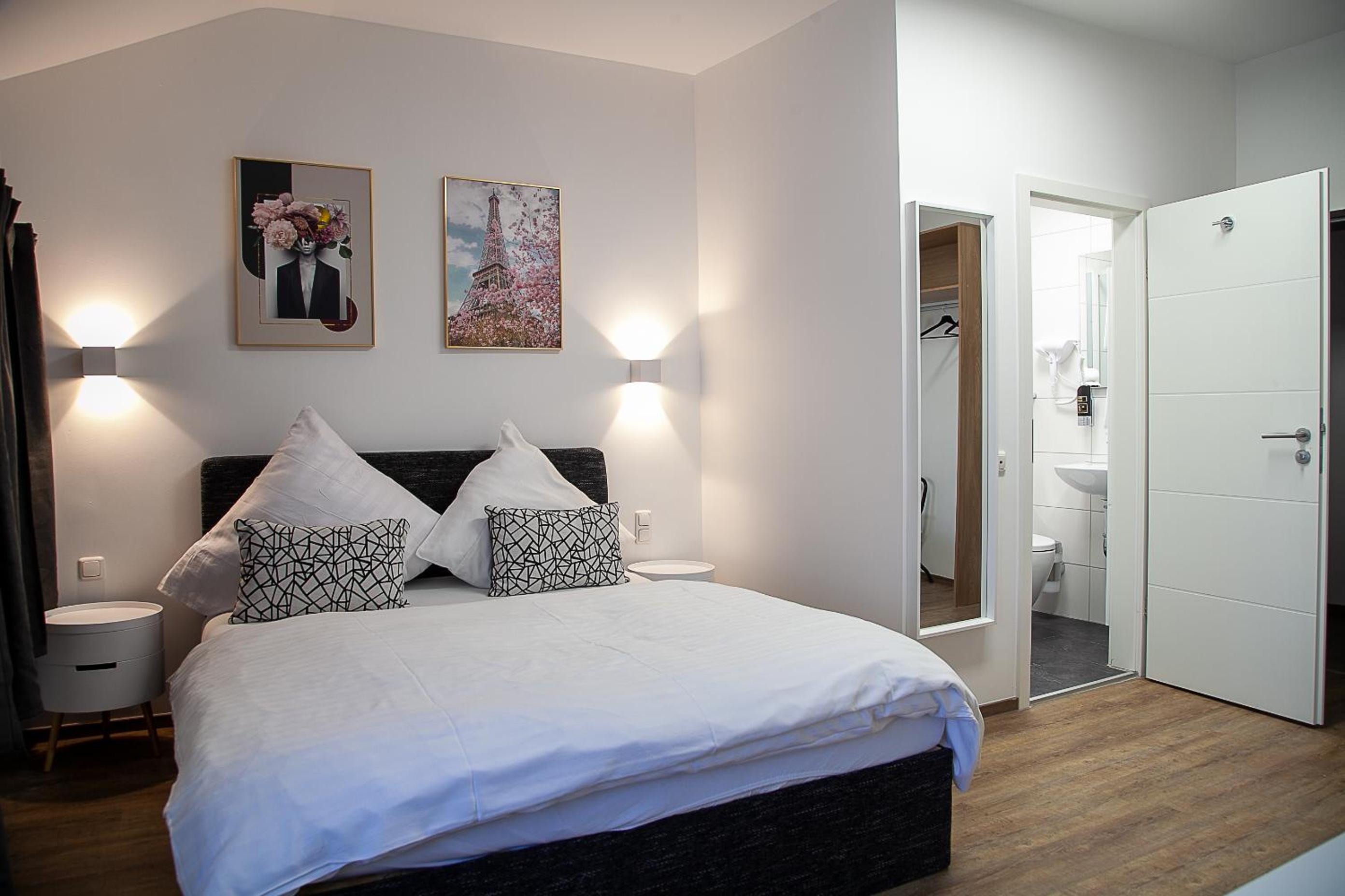 Double Room - Photo 2