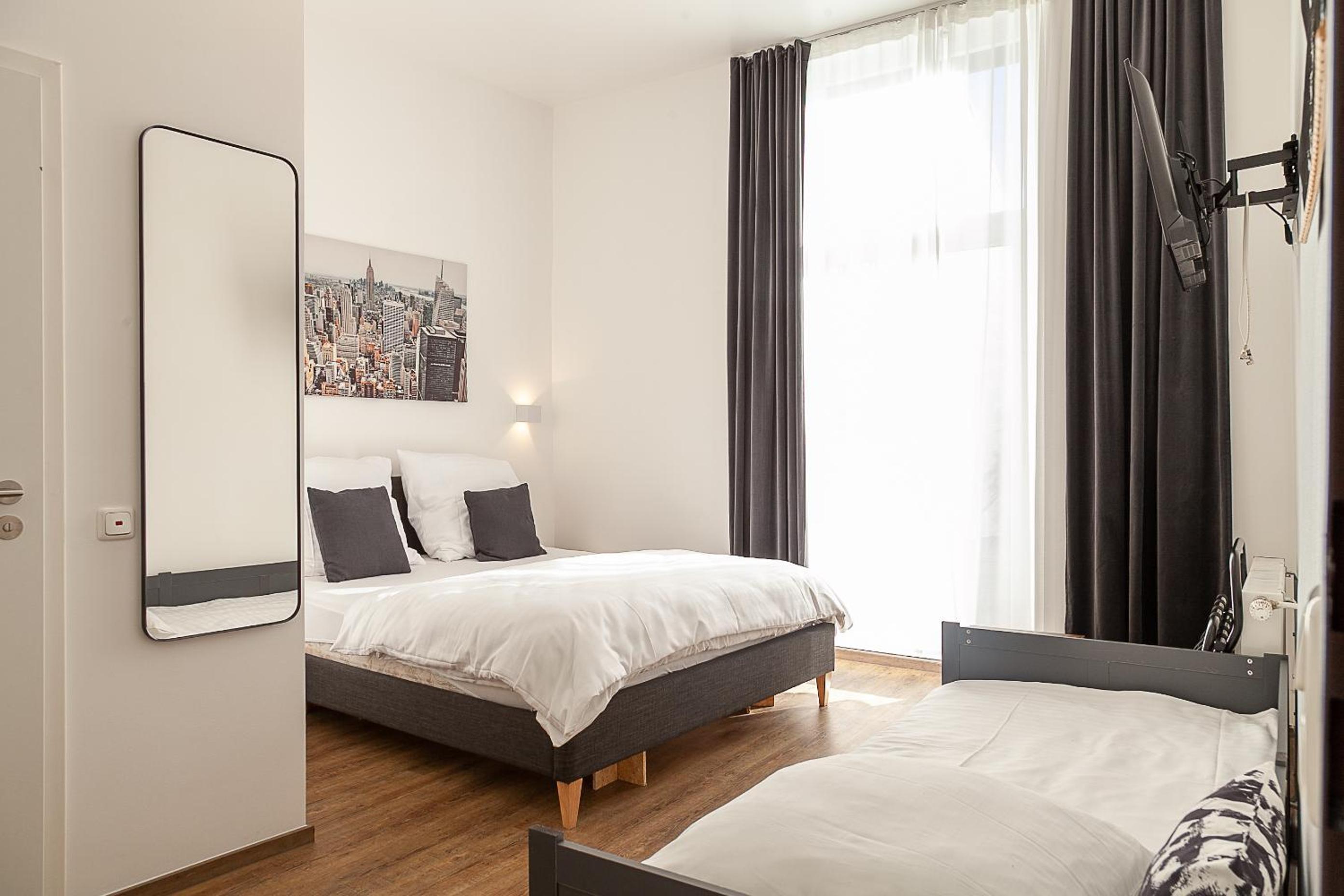 Standard Triple Room - Photo 2