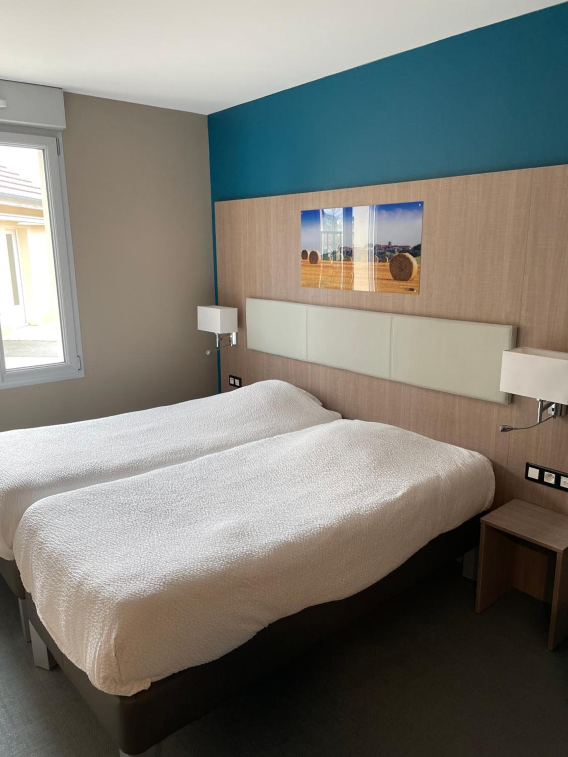 Family Room - Disability Access - Photo 3