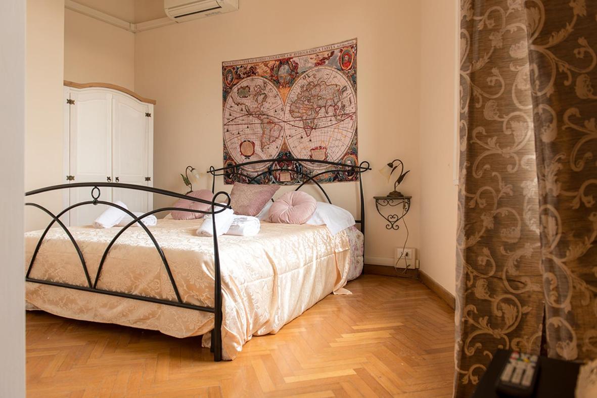 Standard King Room photo 1