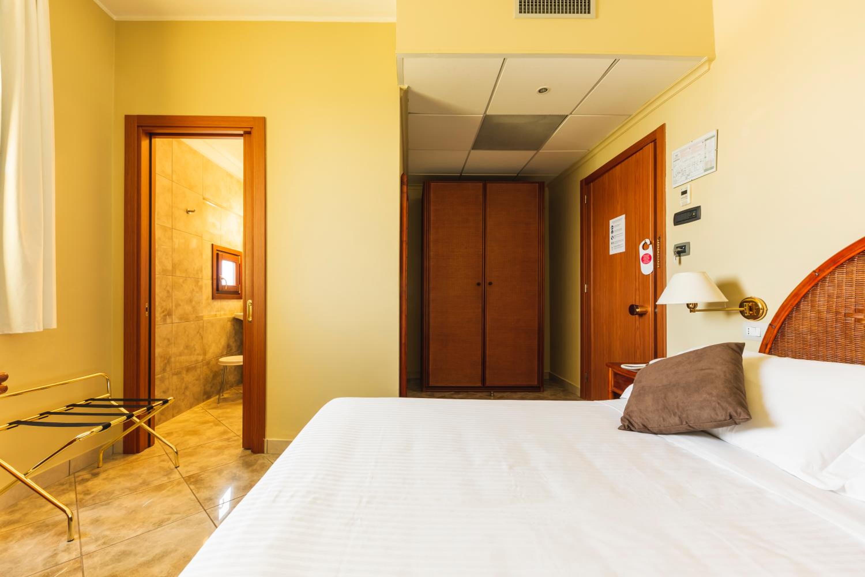 Economy Double Room - Photo 2