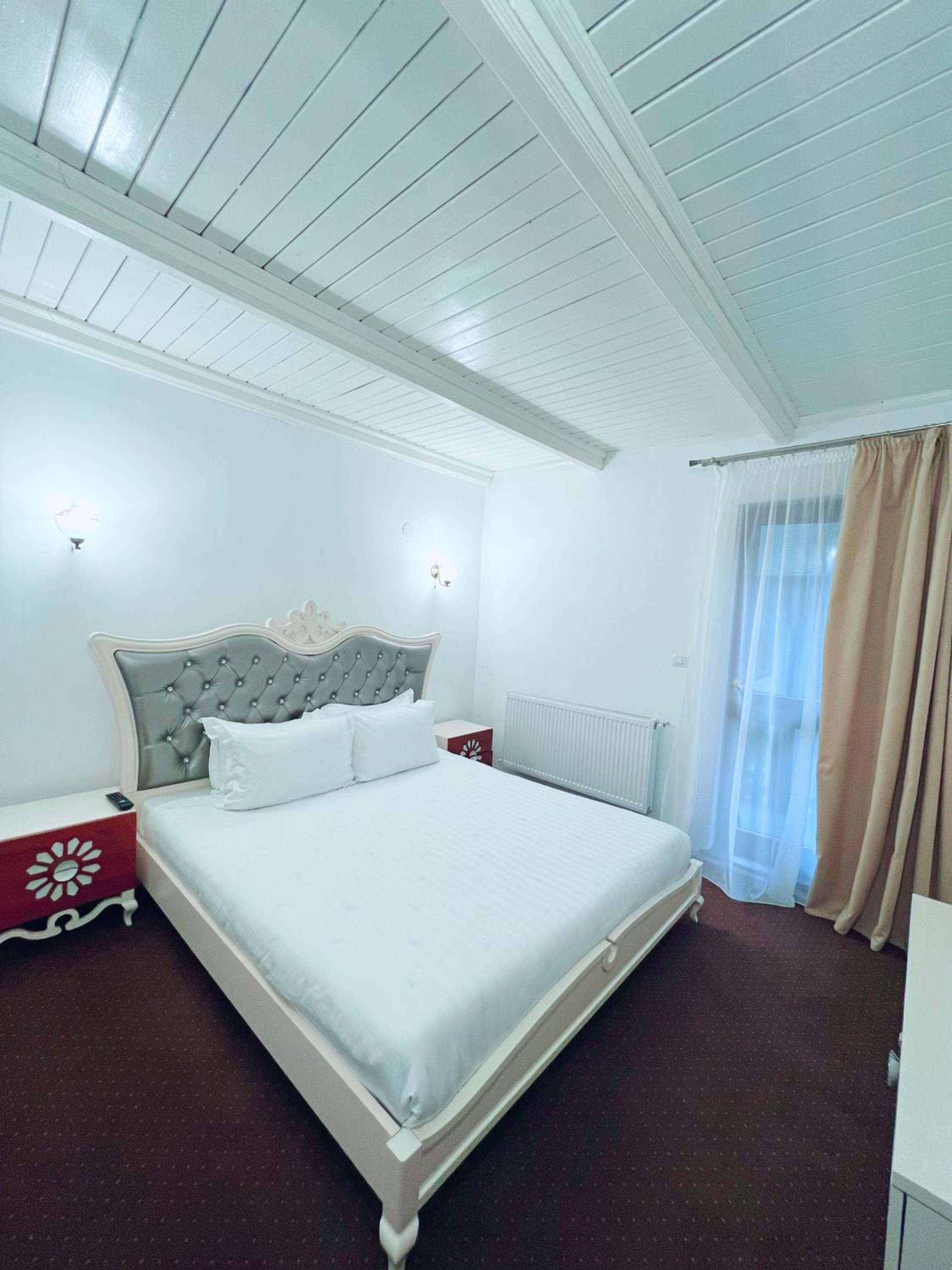 Apartment with Balcony - Photo 1