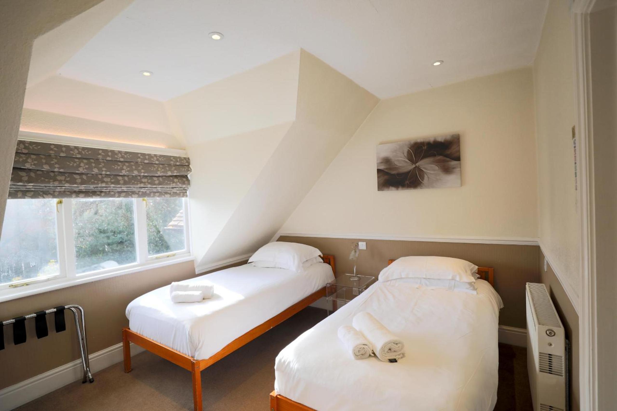 Standard Twin Room photo 2