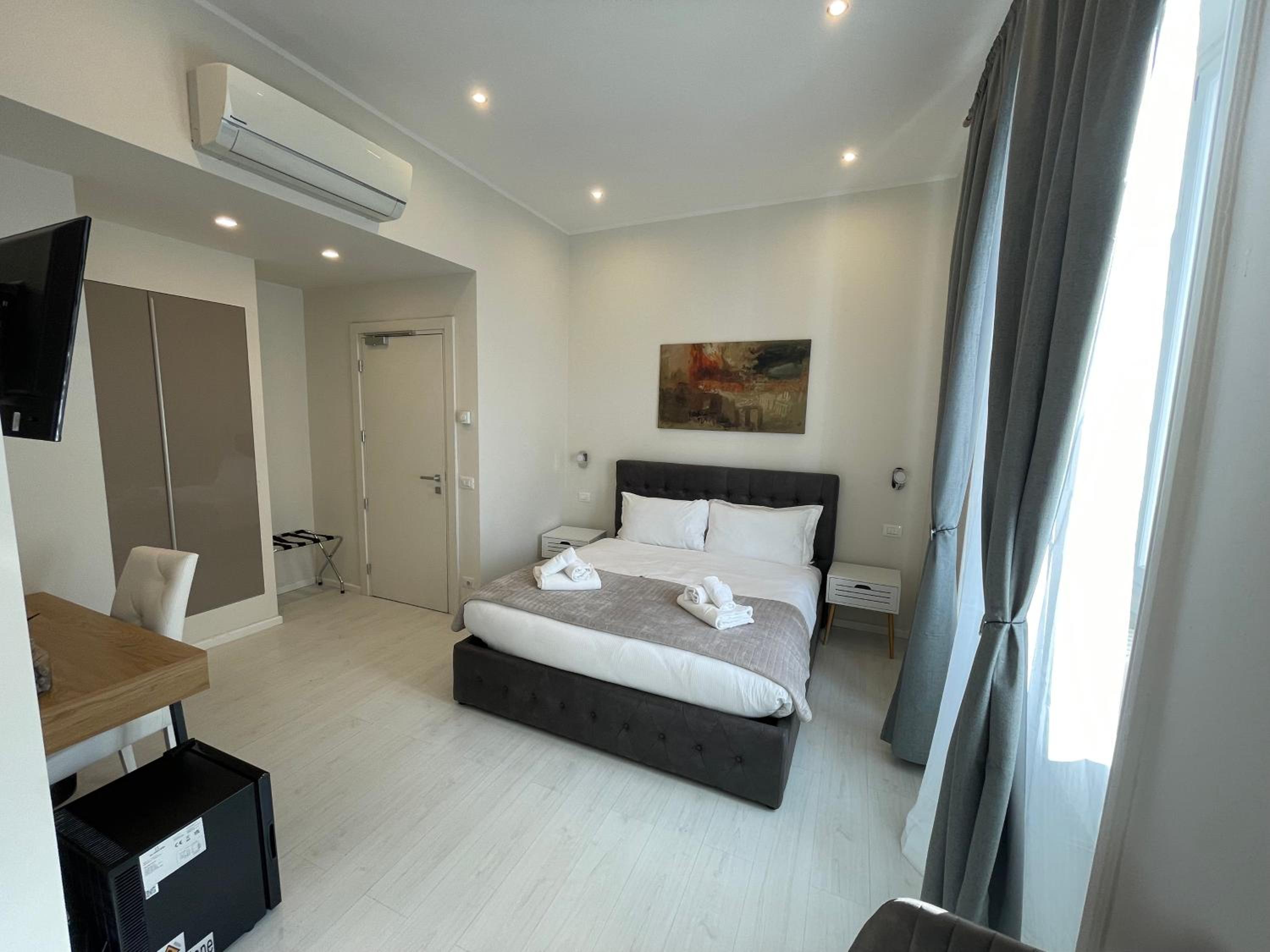 Deluxe Double Room photo 2
