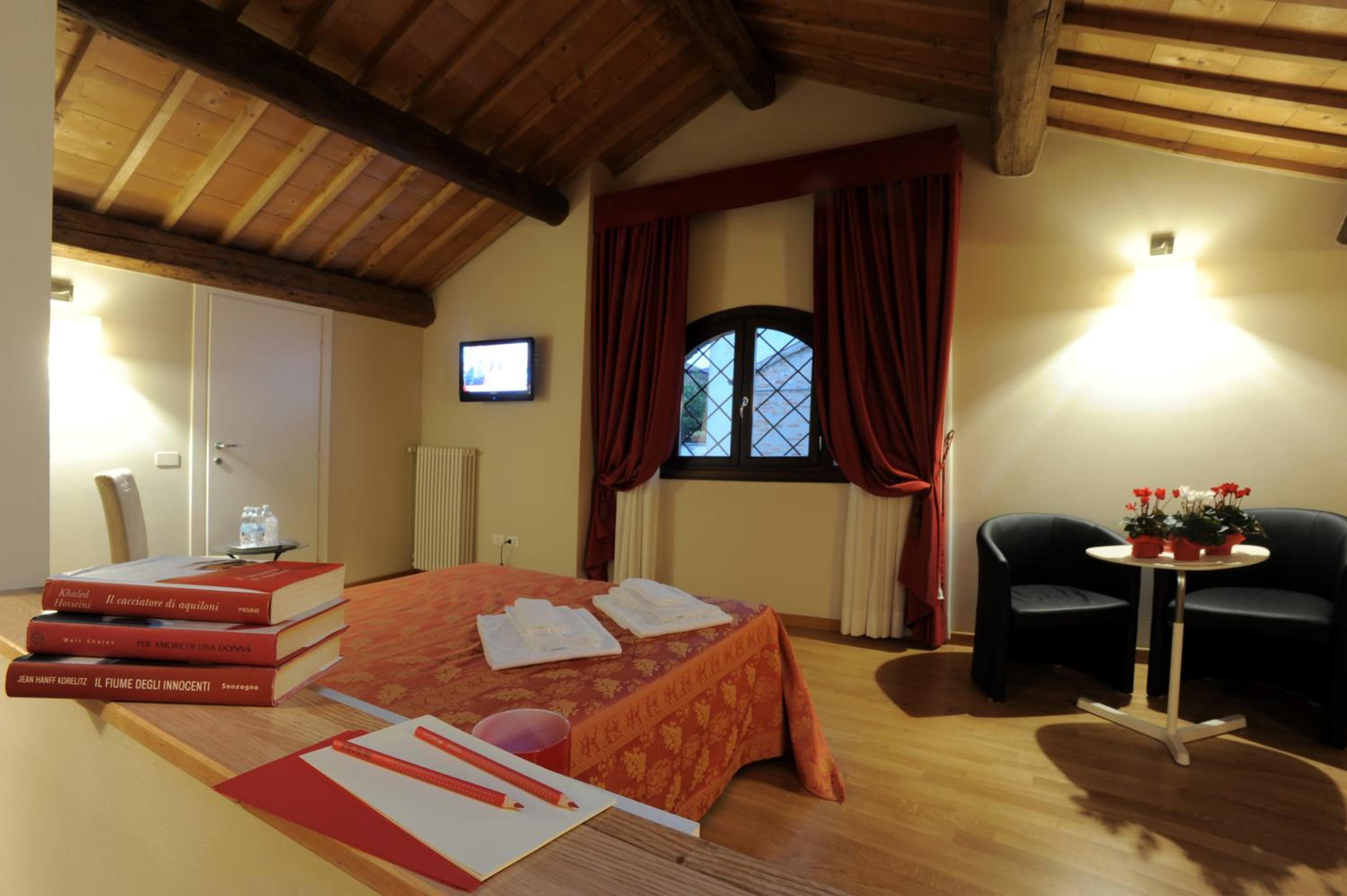 Superior Triple Room photo 2