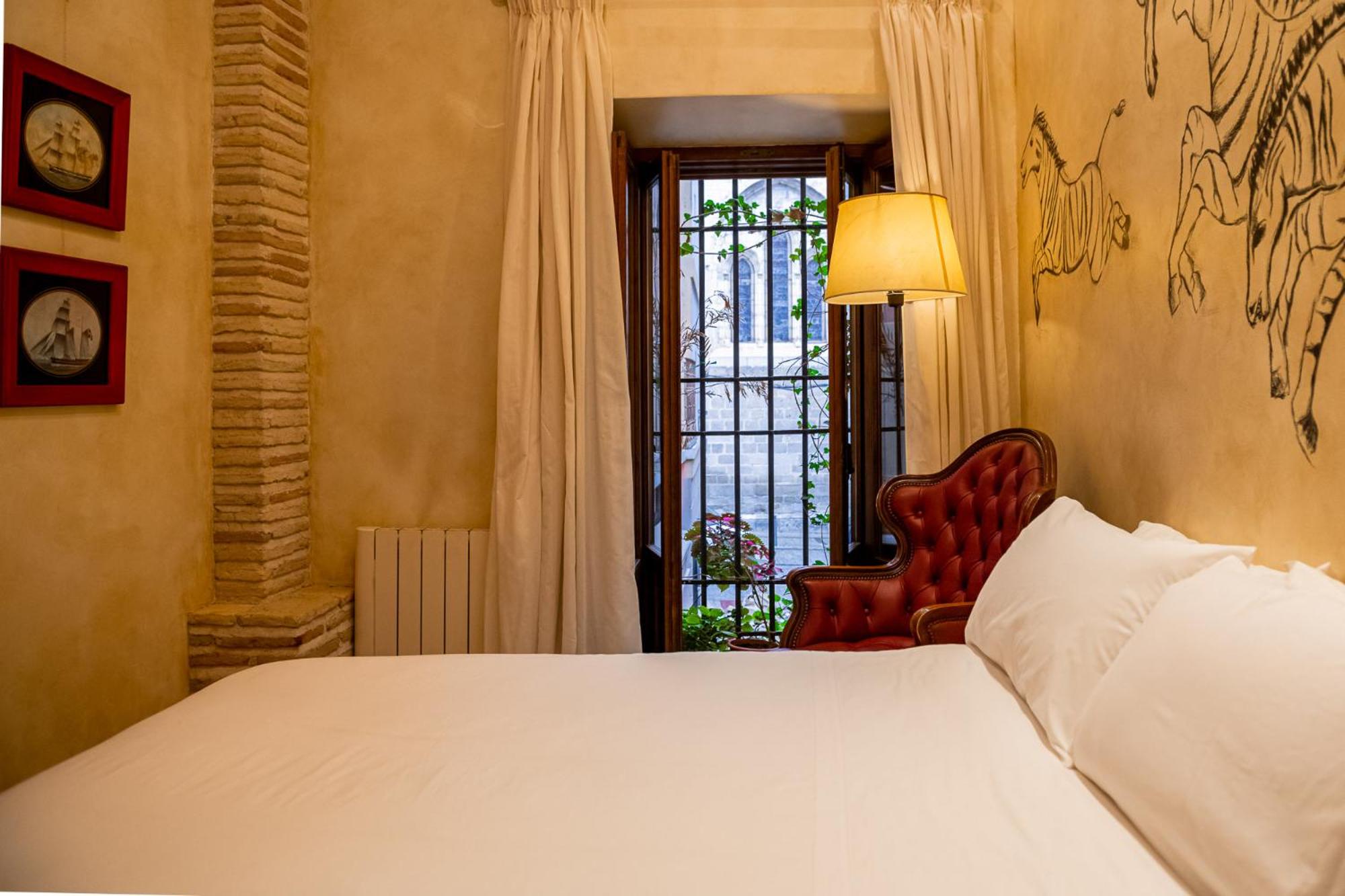 Double Room - Photo 4