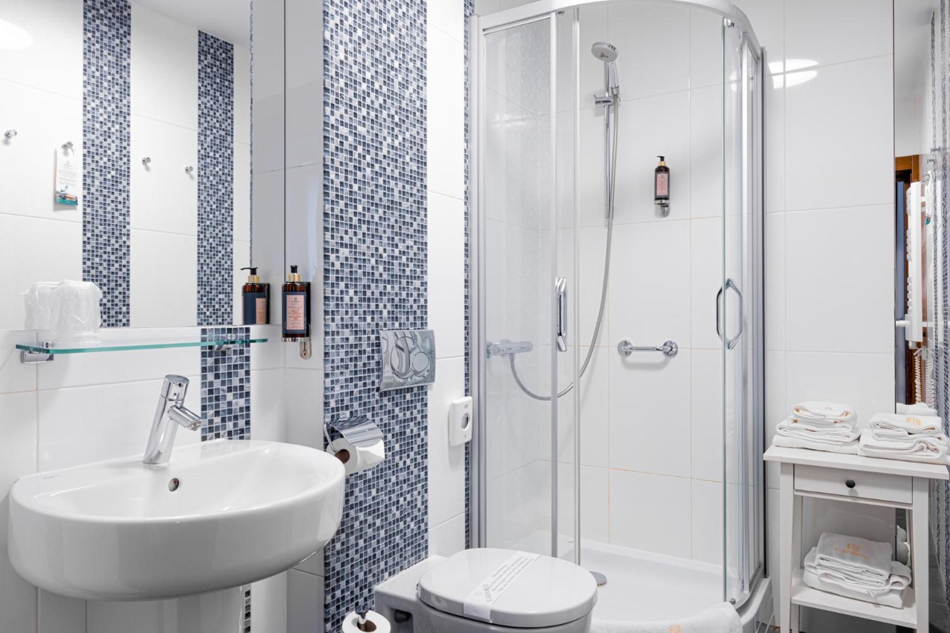 Standard Triple Room - Photo 3