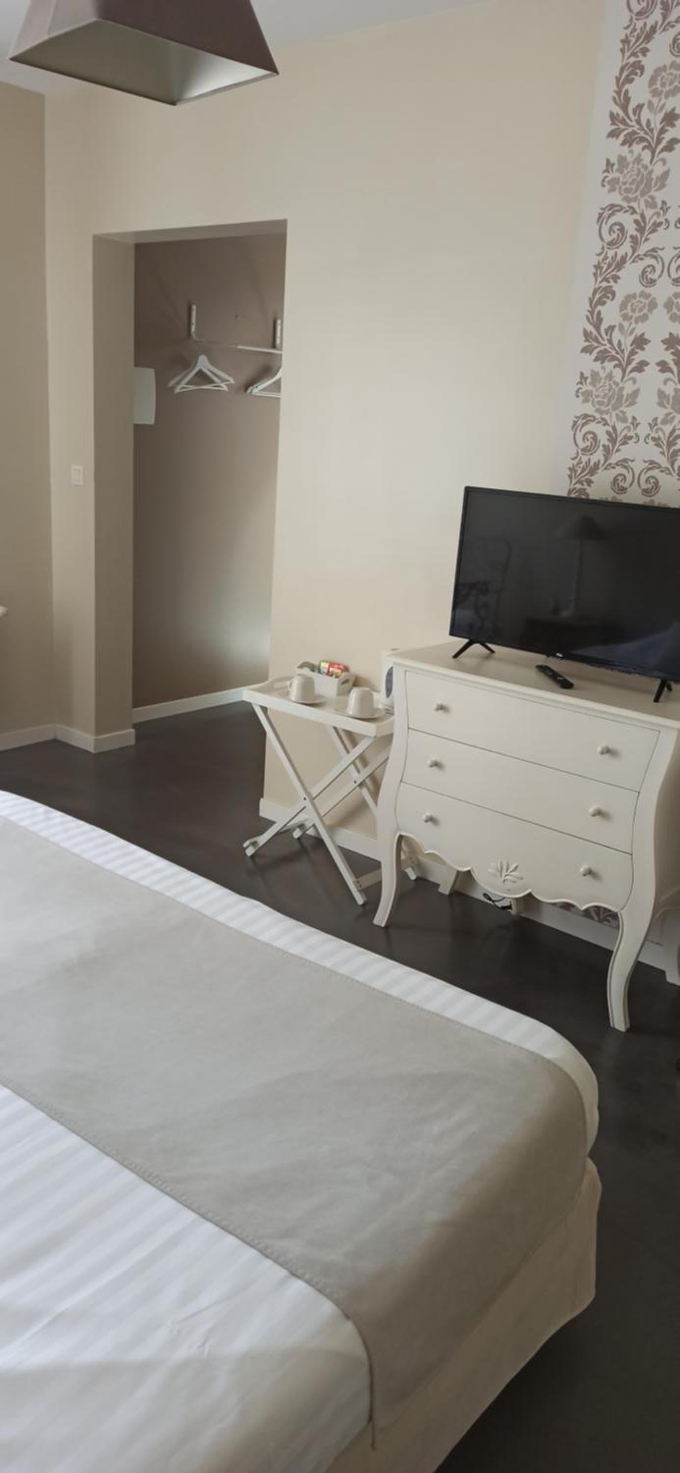 Double Room - Photo 7
